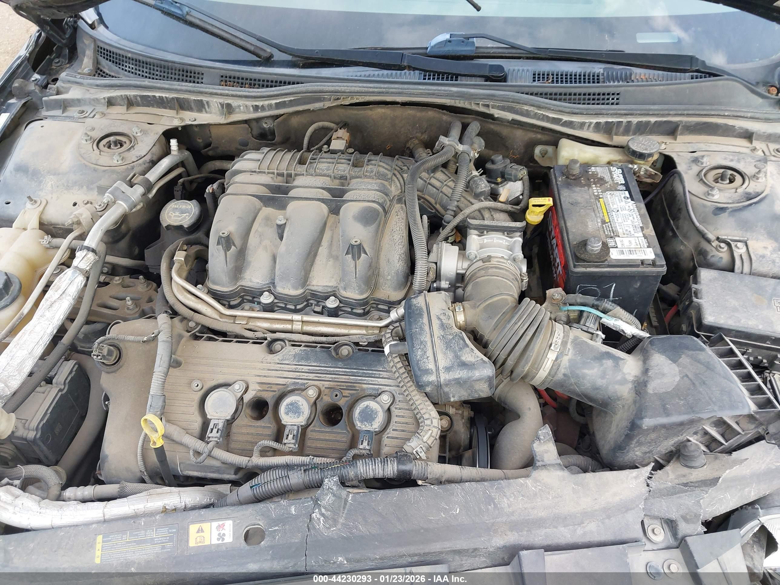 FORD FUSION image 10