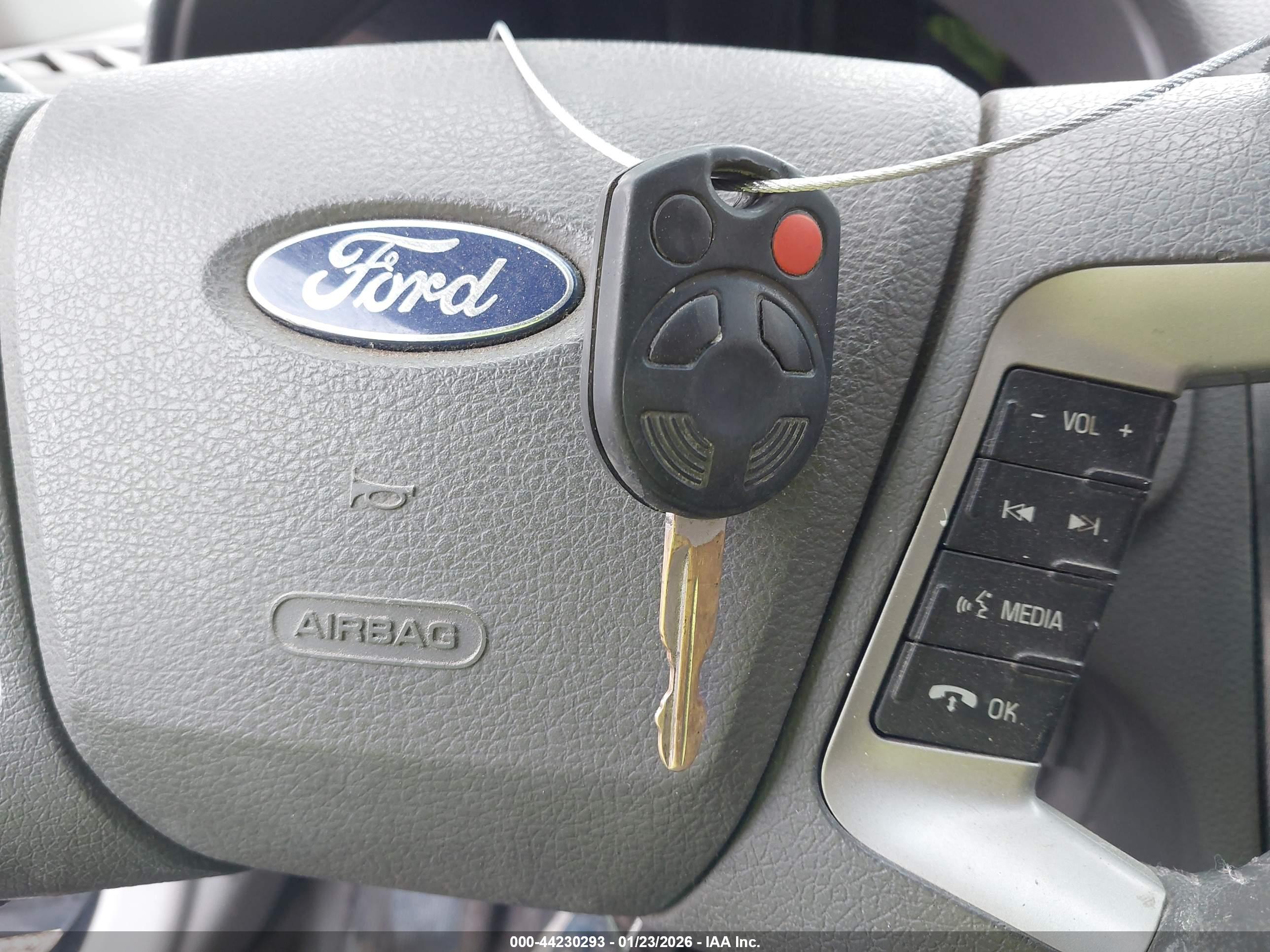 FORD FUSION image 11