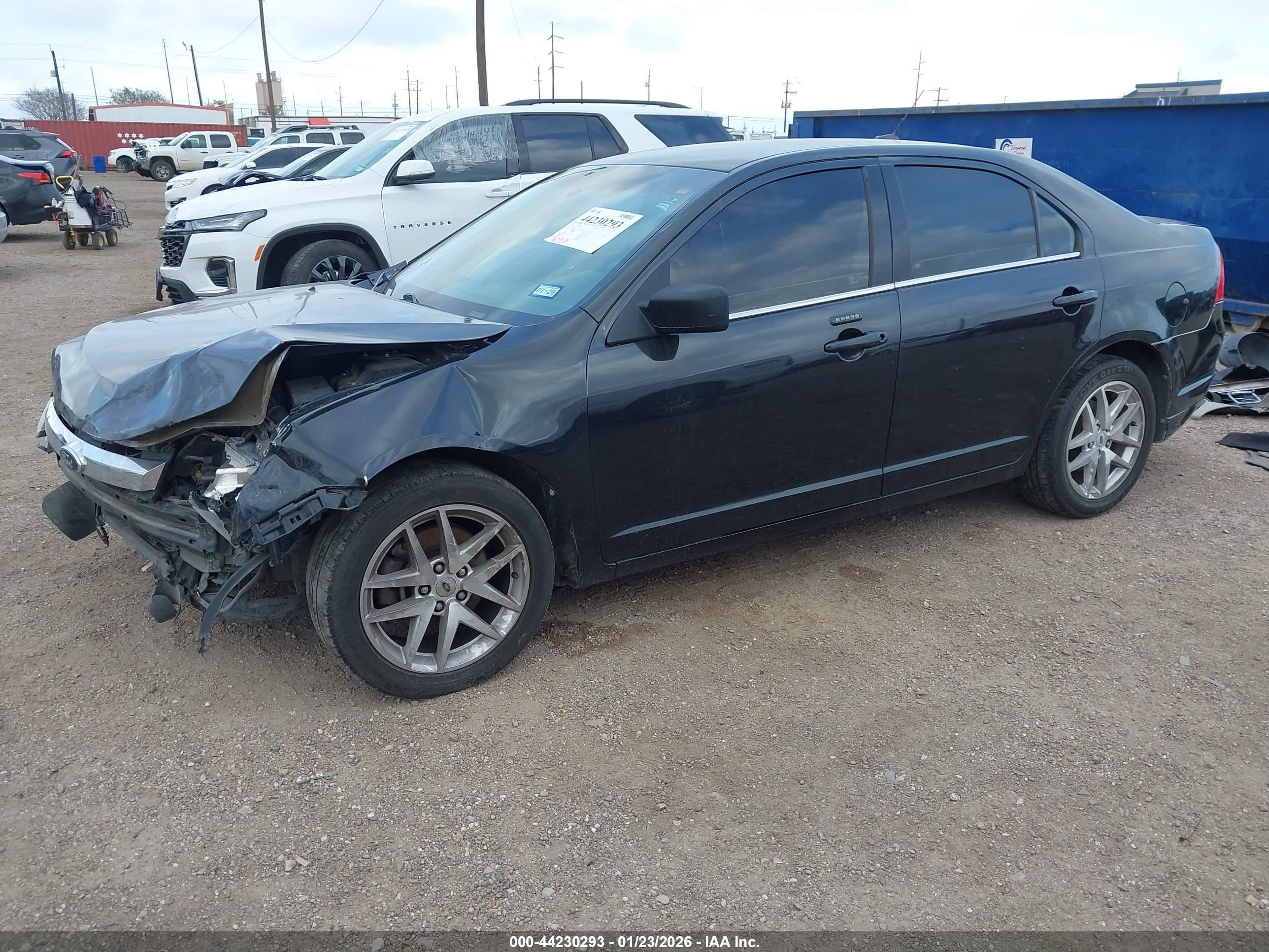 FORD FUSION image 2