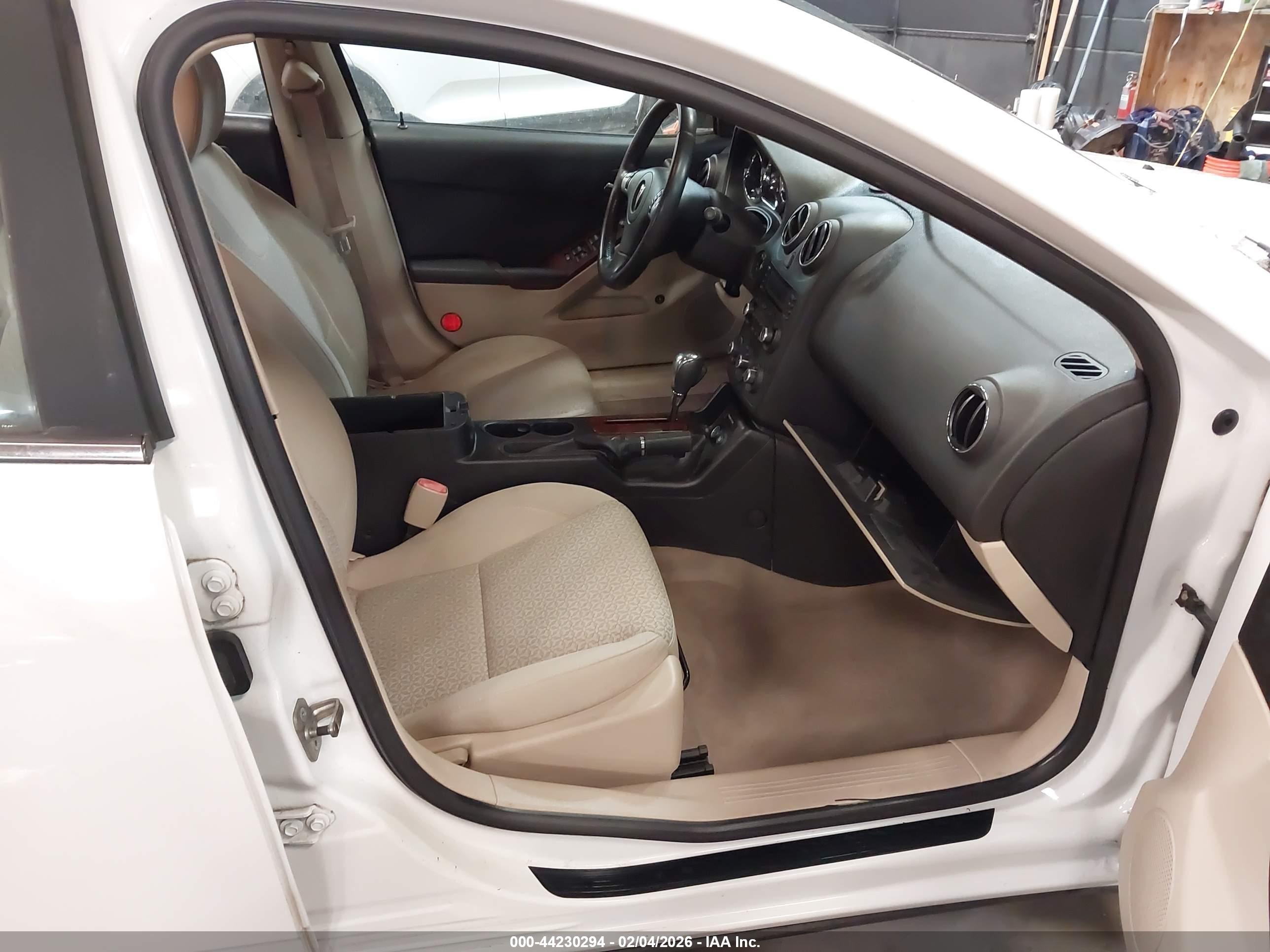 PONTIAC G6 image 5