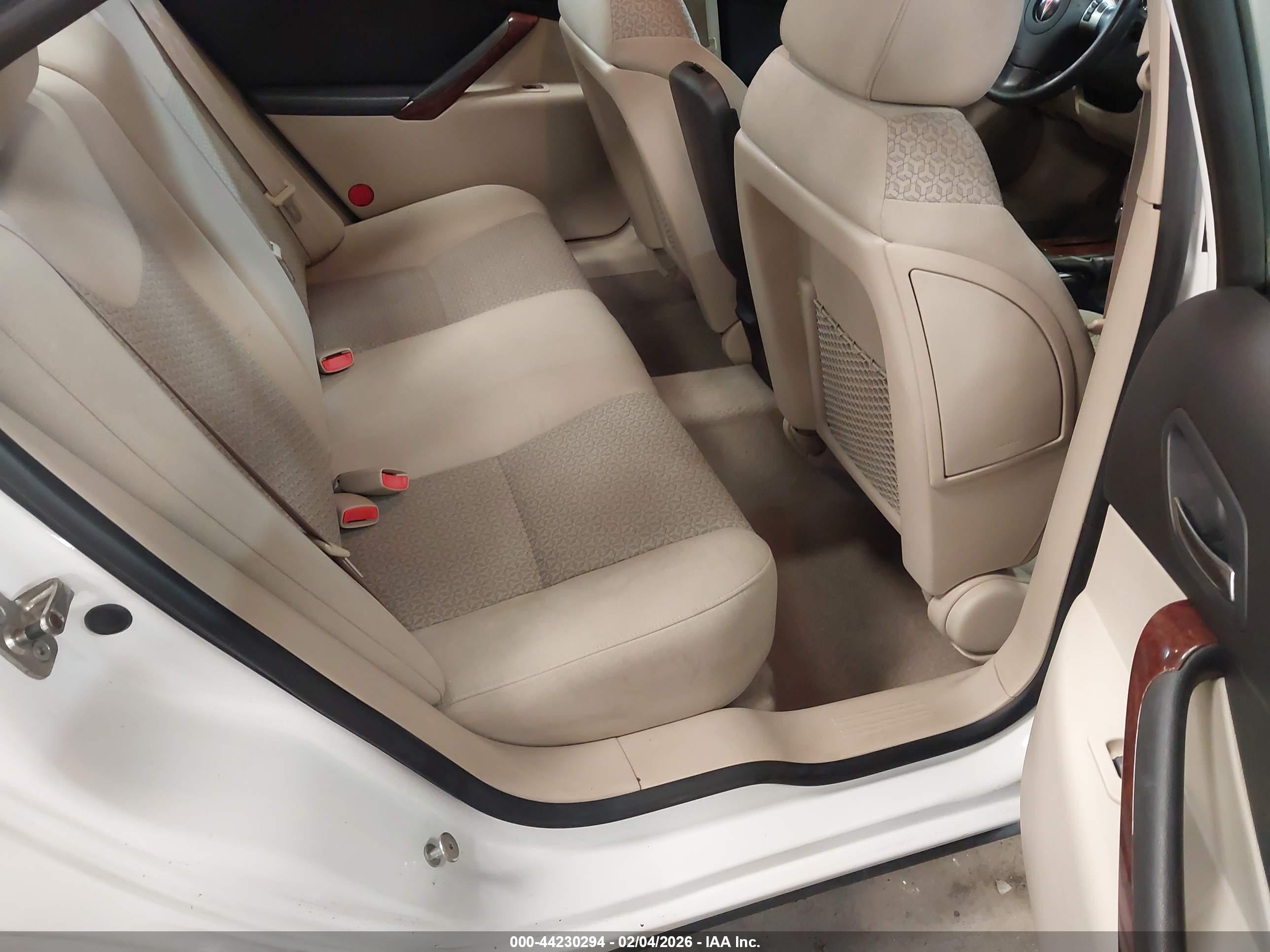 PONTIAC G6 image 8