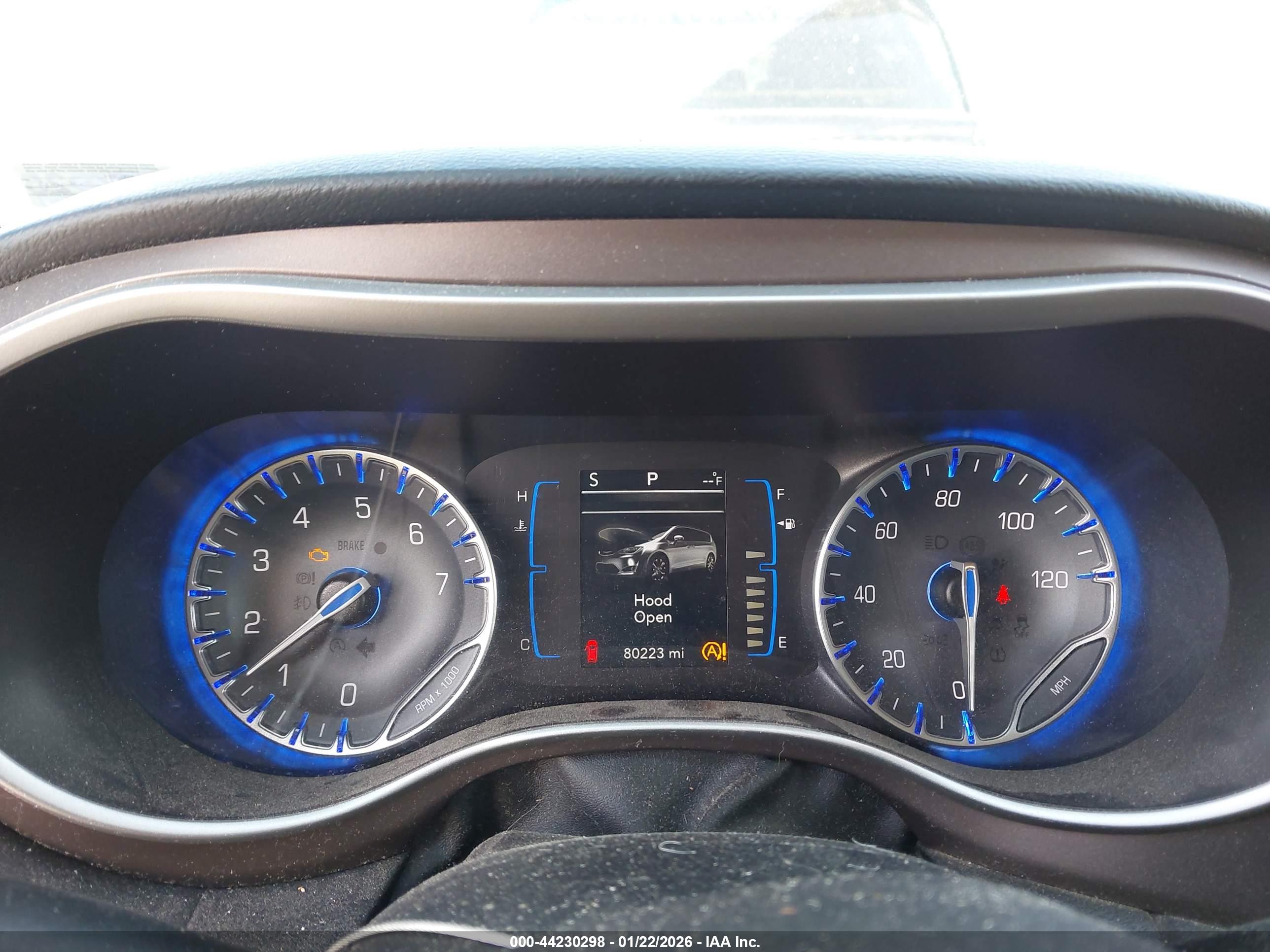 CHRYSLER PACIFICA image 7