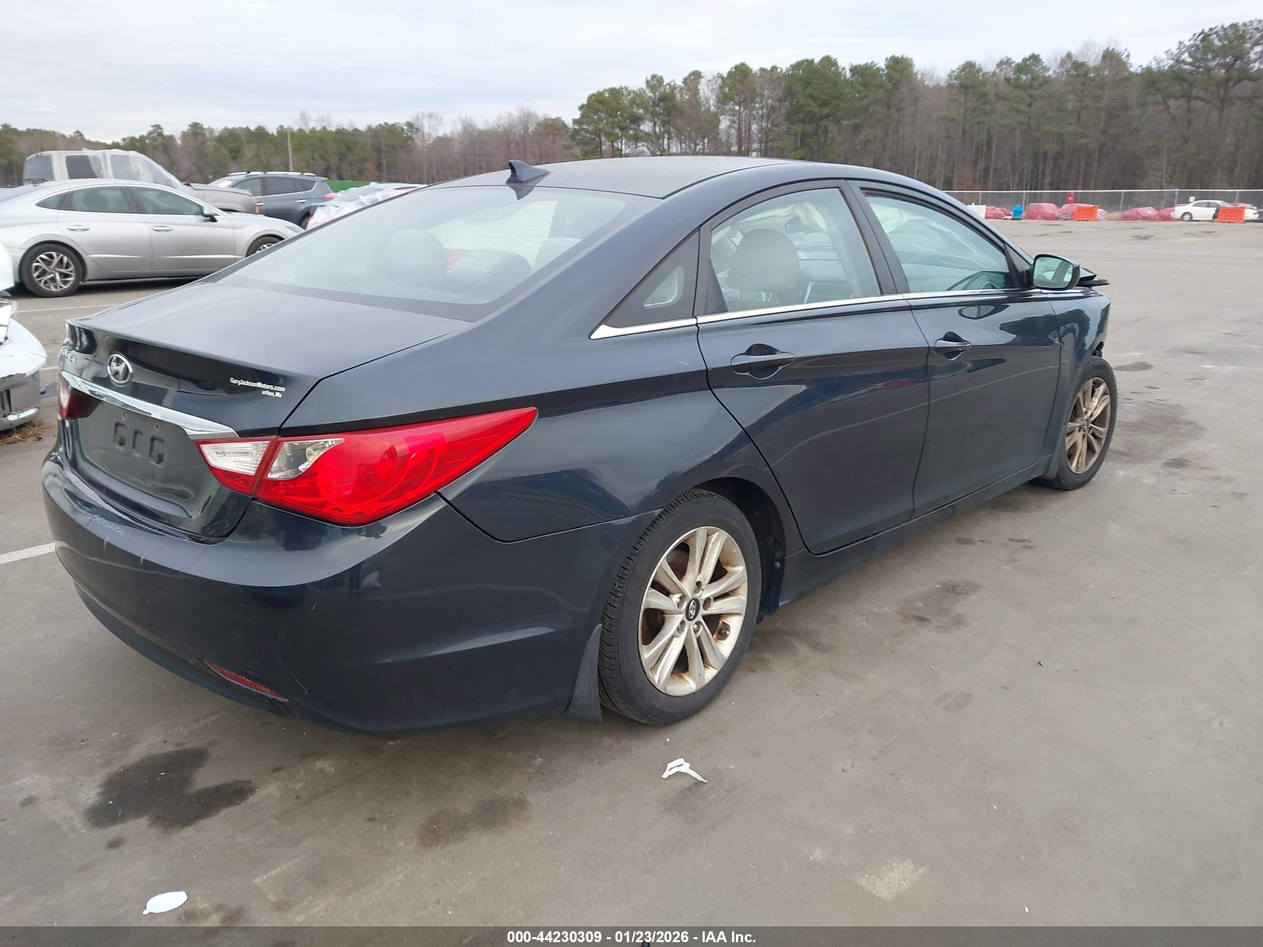 HYUNDAI SONATA image 4