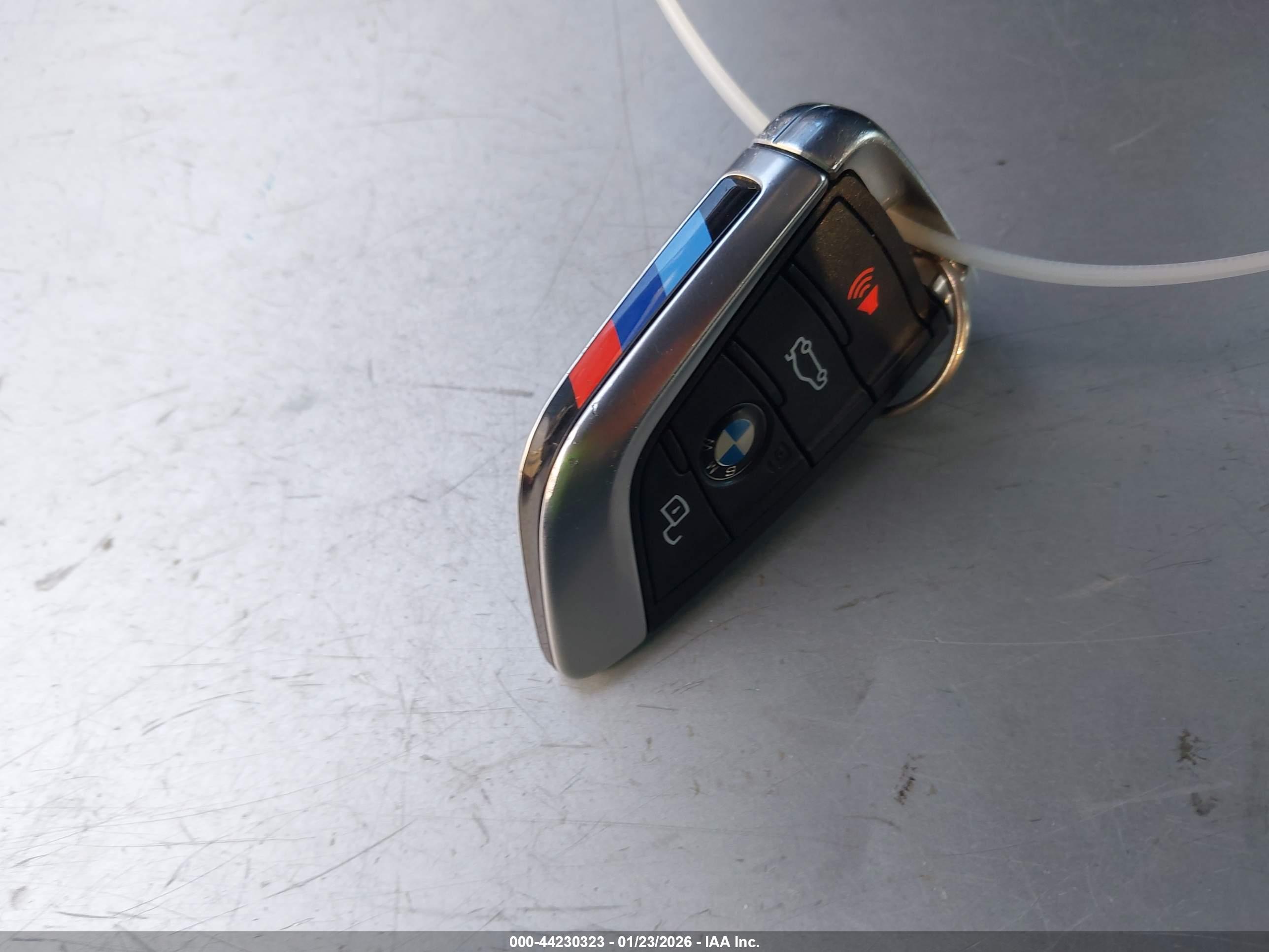BMW 3 image 11