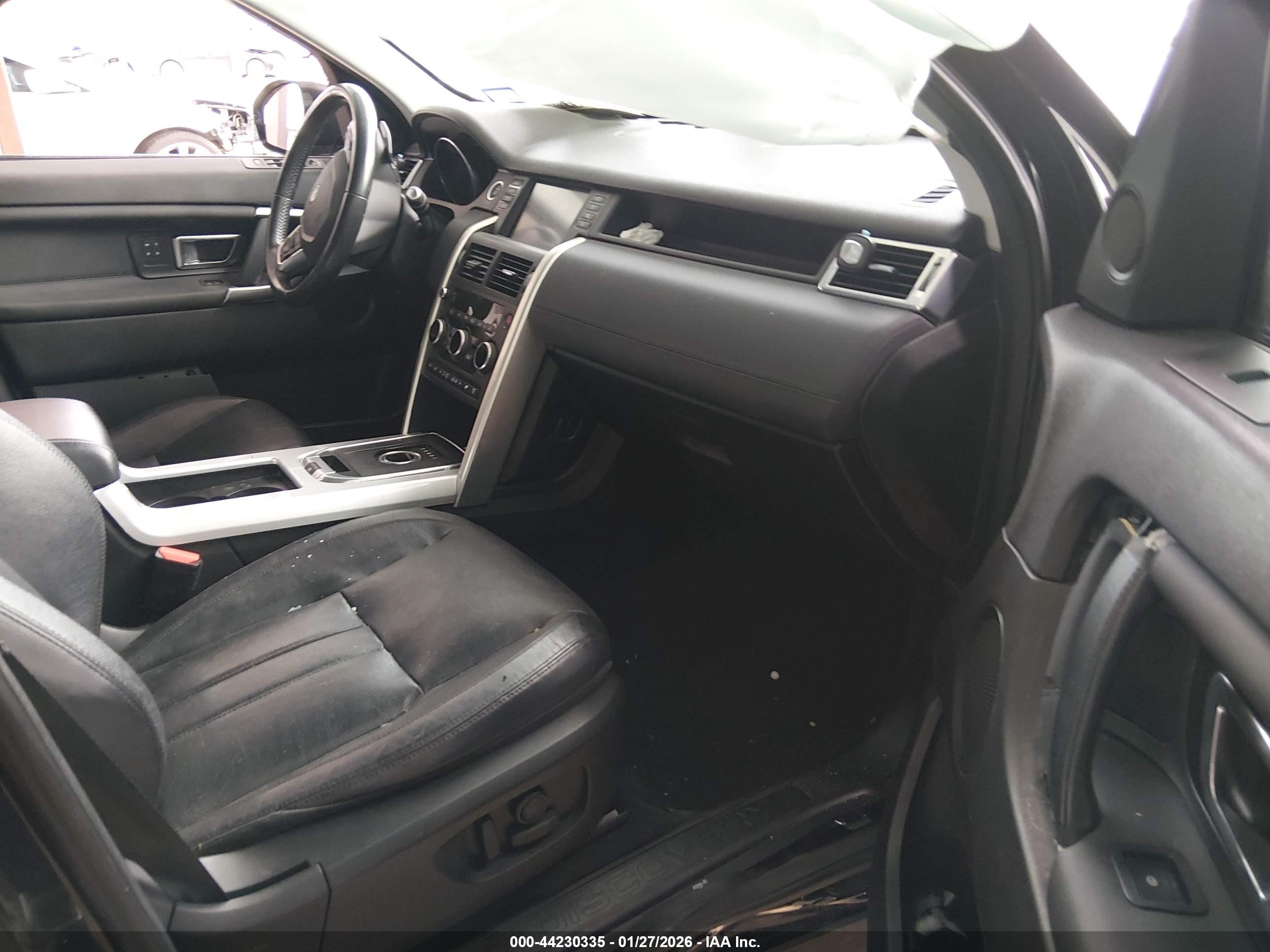 LAND ROVER image 5