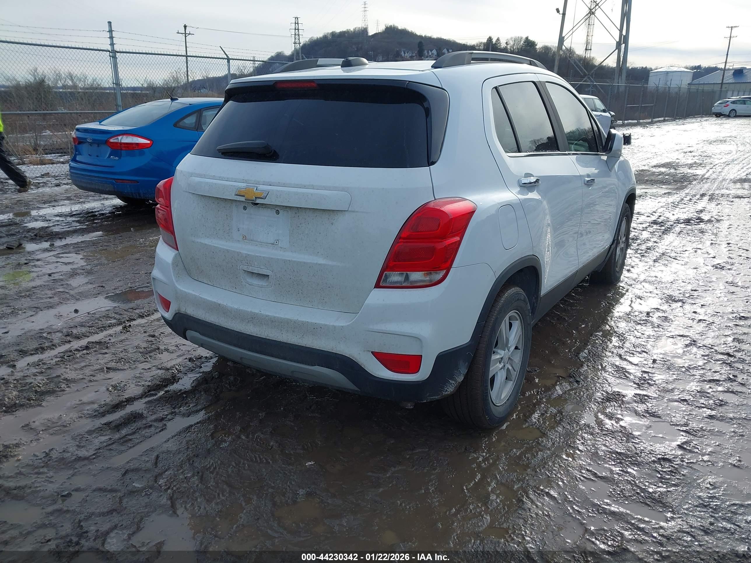 CHEVROLET TRAX image 4