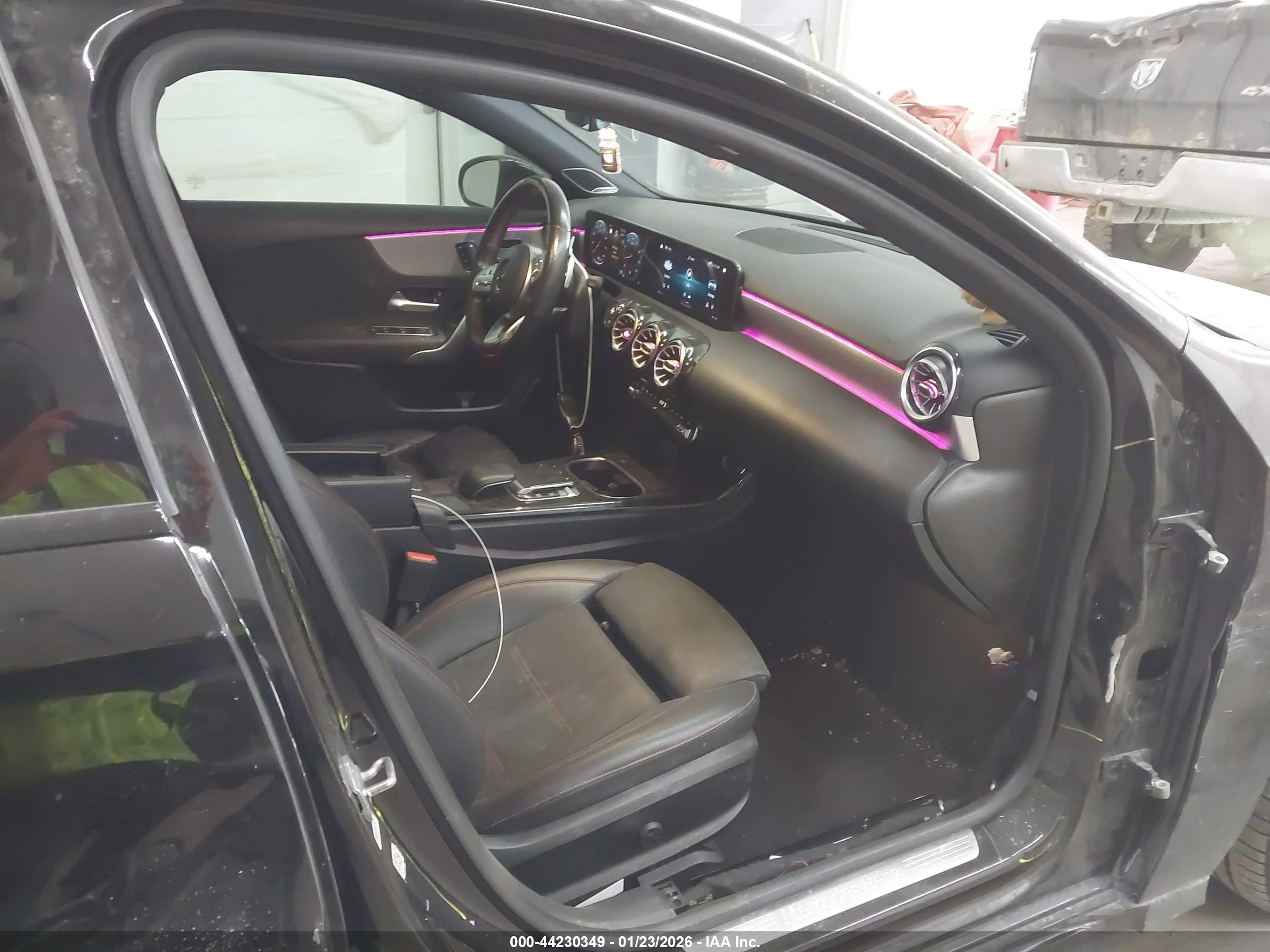 MERCEDES-BENZ A image 5