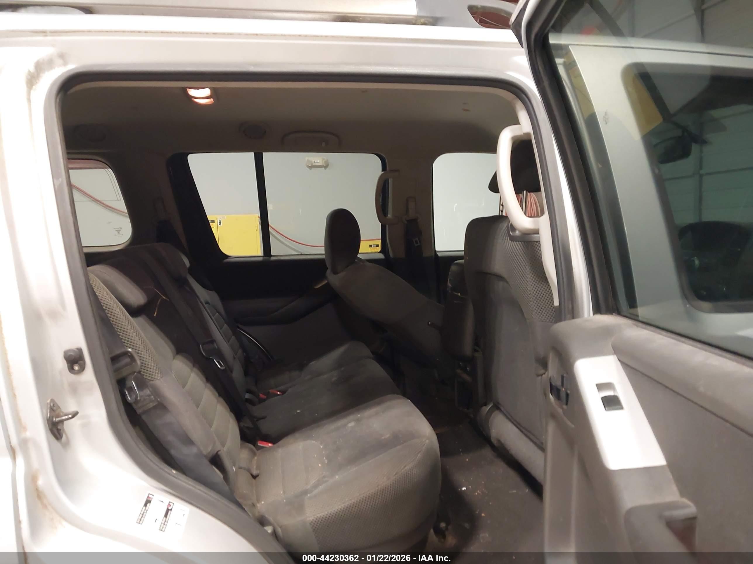 NISSAN PATHFINDER image 8