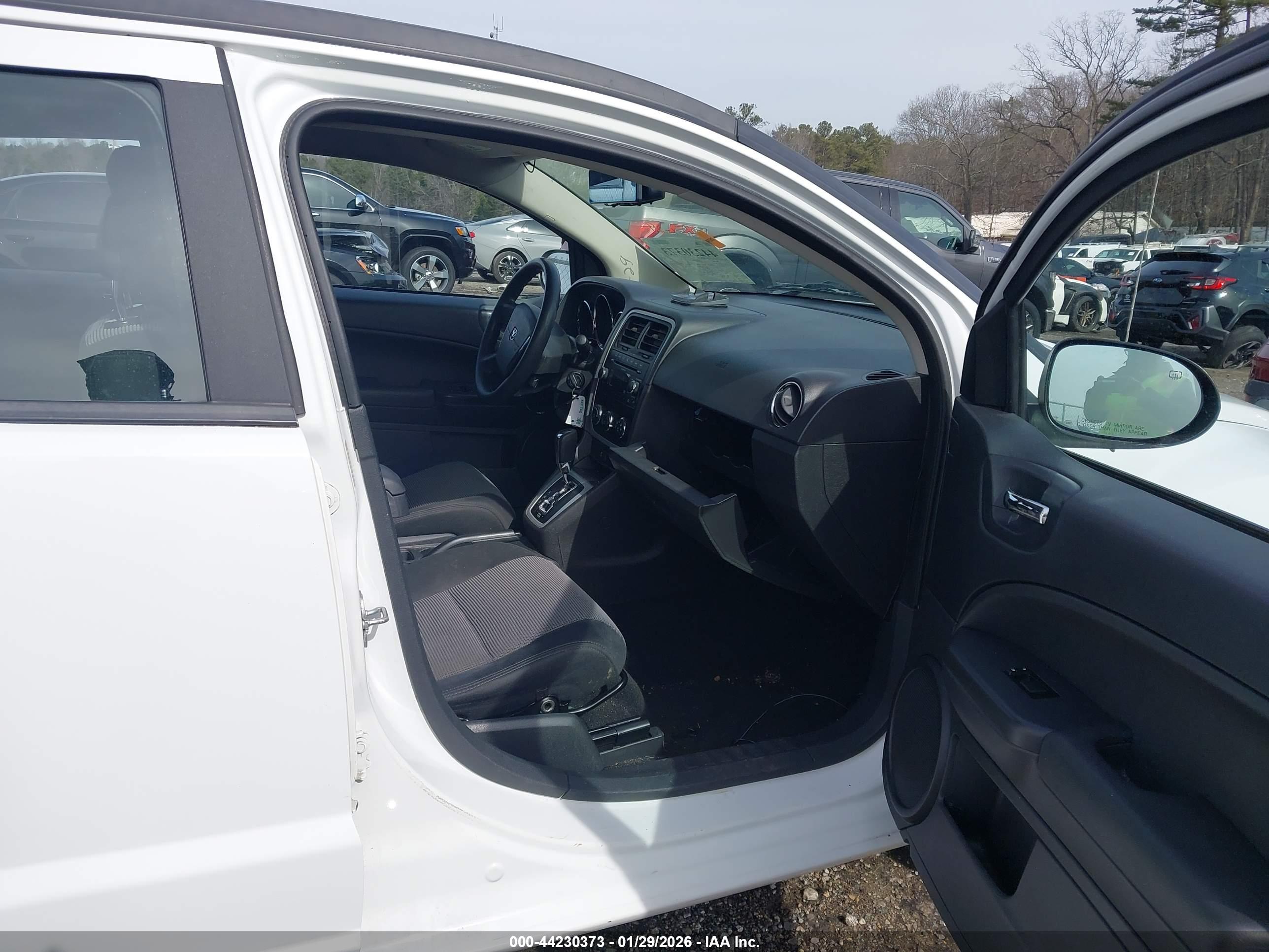 DODGE CALIBER image 5