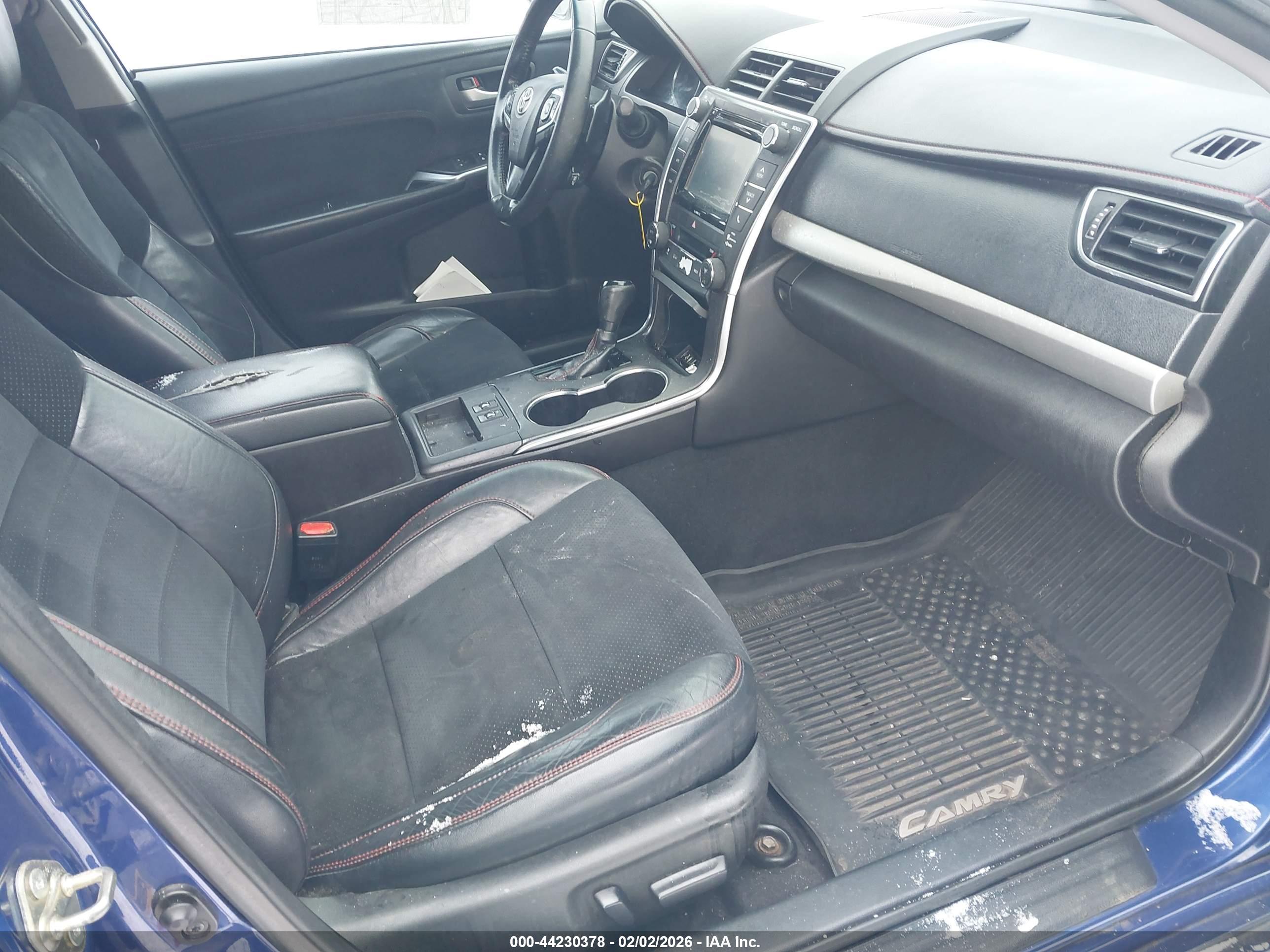 TOYOTA CAMRY image 5
