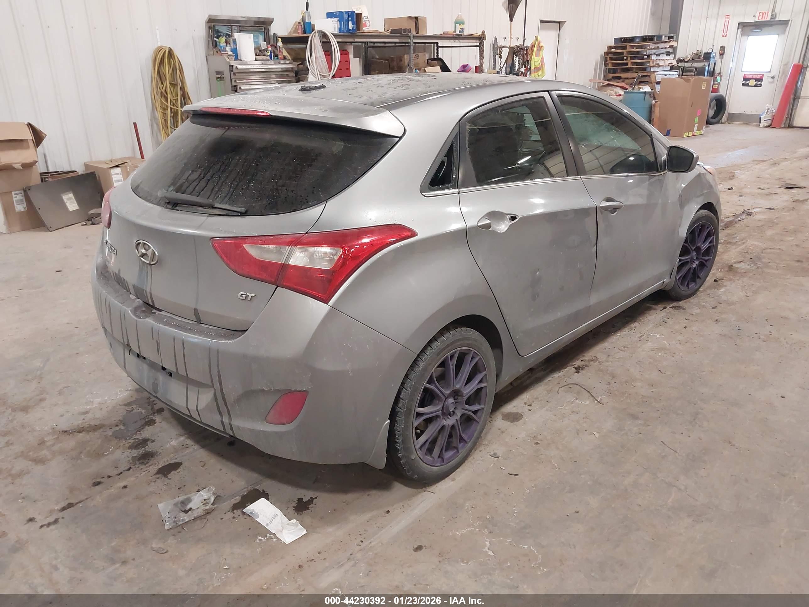HYUNDAI ELANTRA image 4