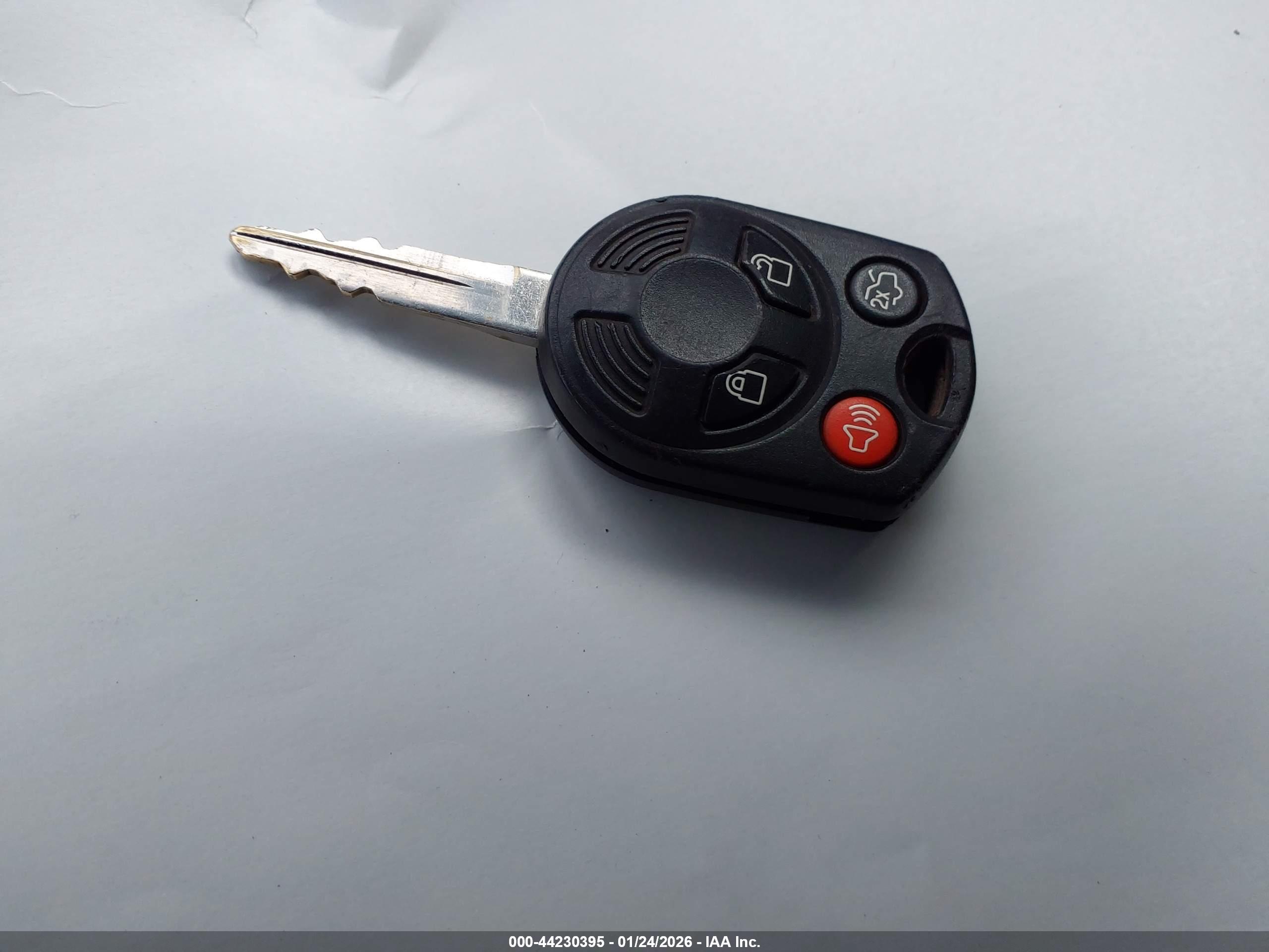 FORD FUSION image 11