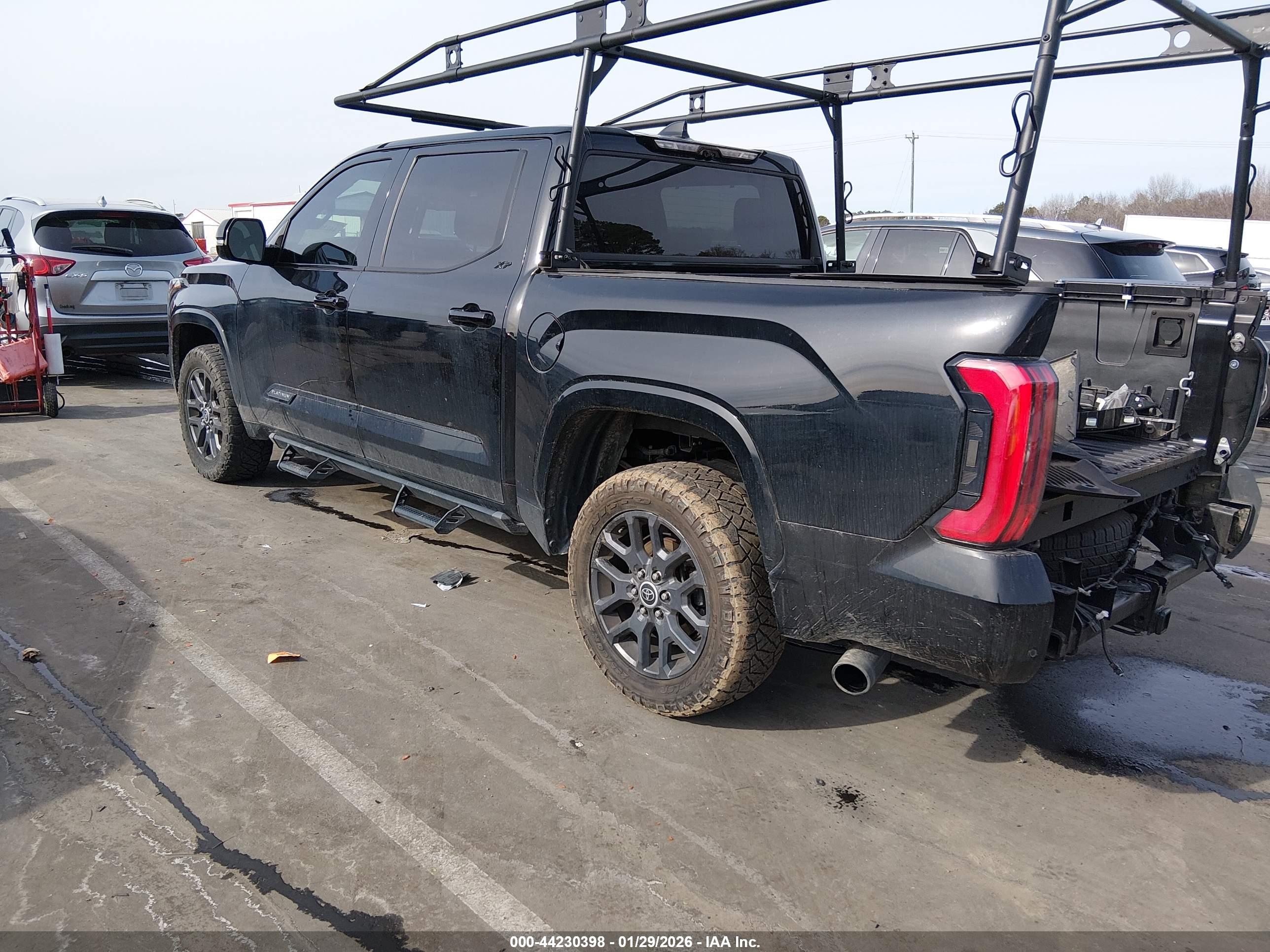 TOYOTA TUNDRA image 3