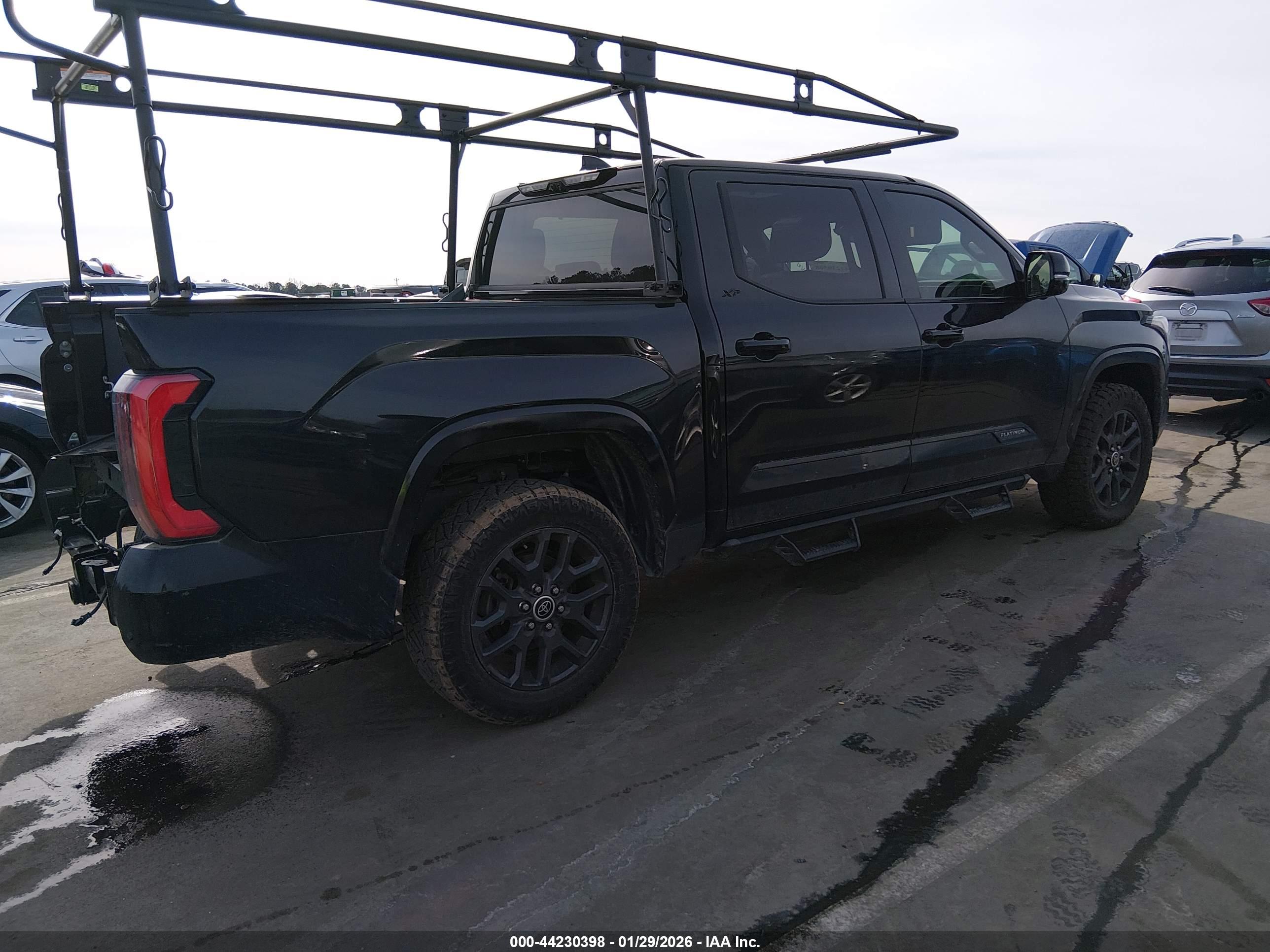 TOYOTA TUNDRA image 4