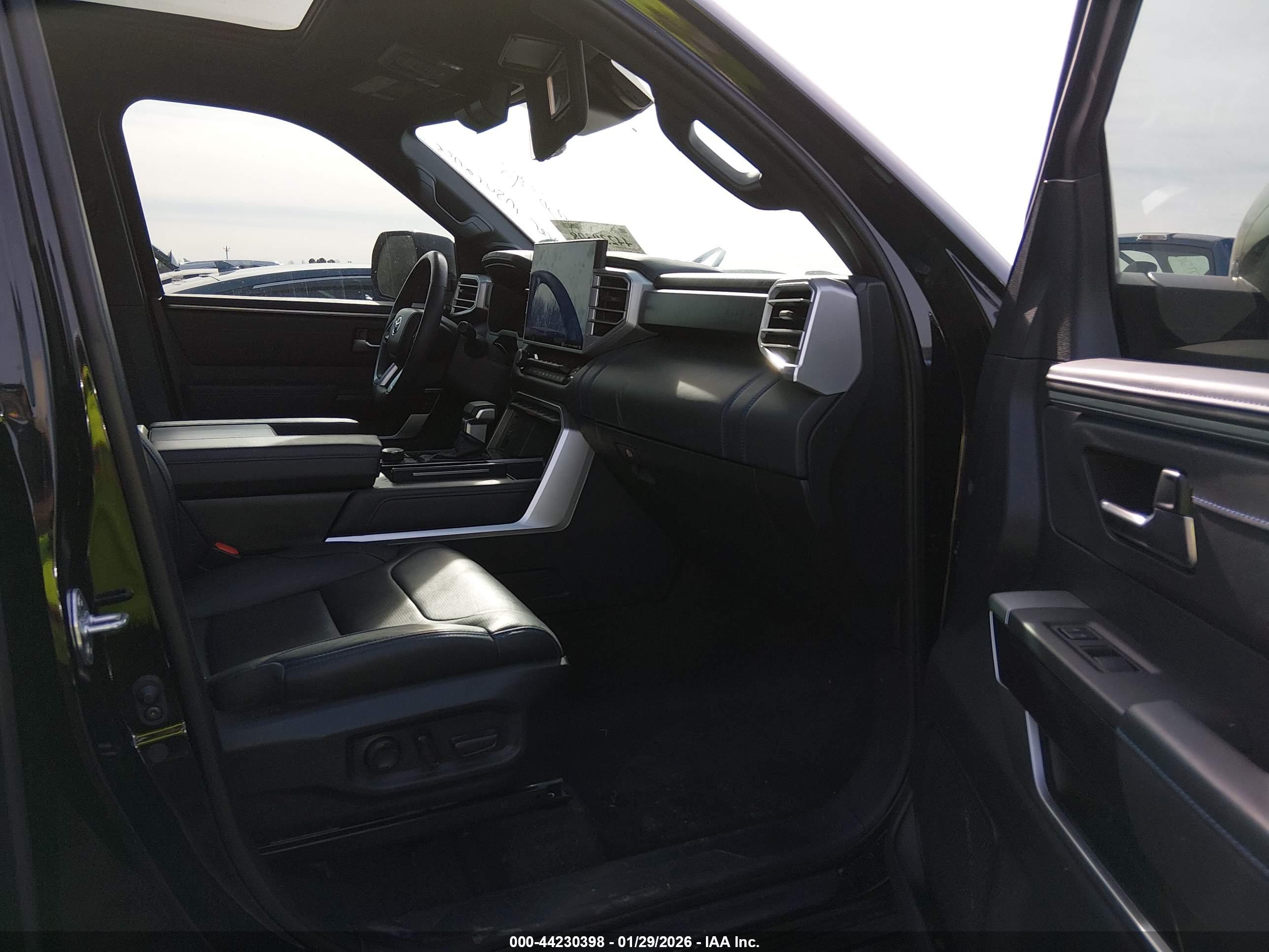 TOYOTA TUNDRA image 5
