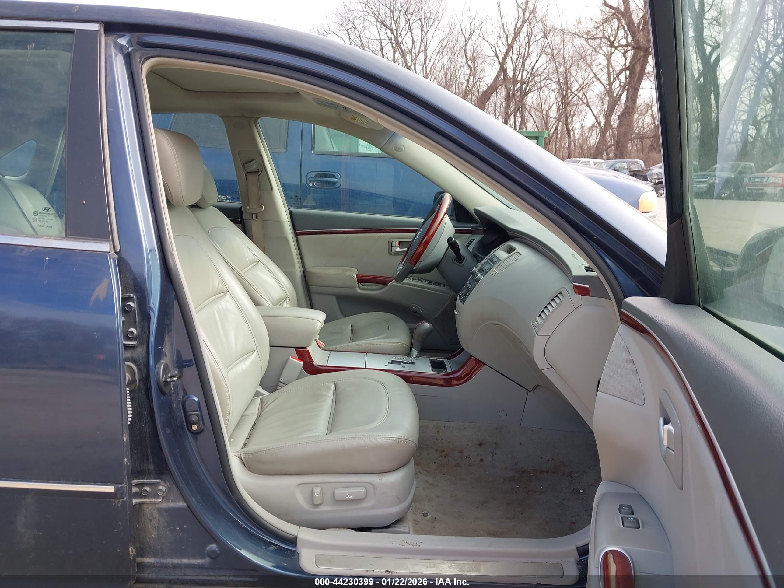 HYUNDAI AZERA image 5