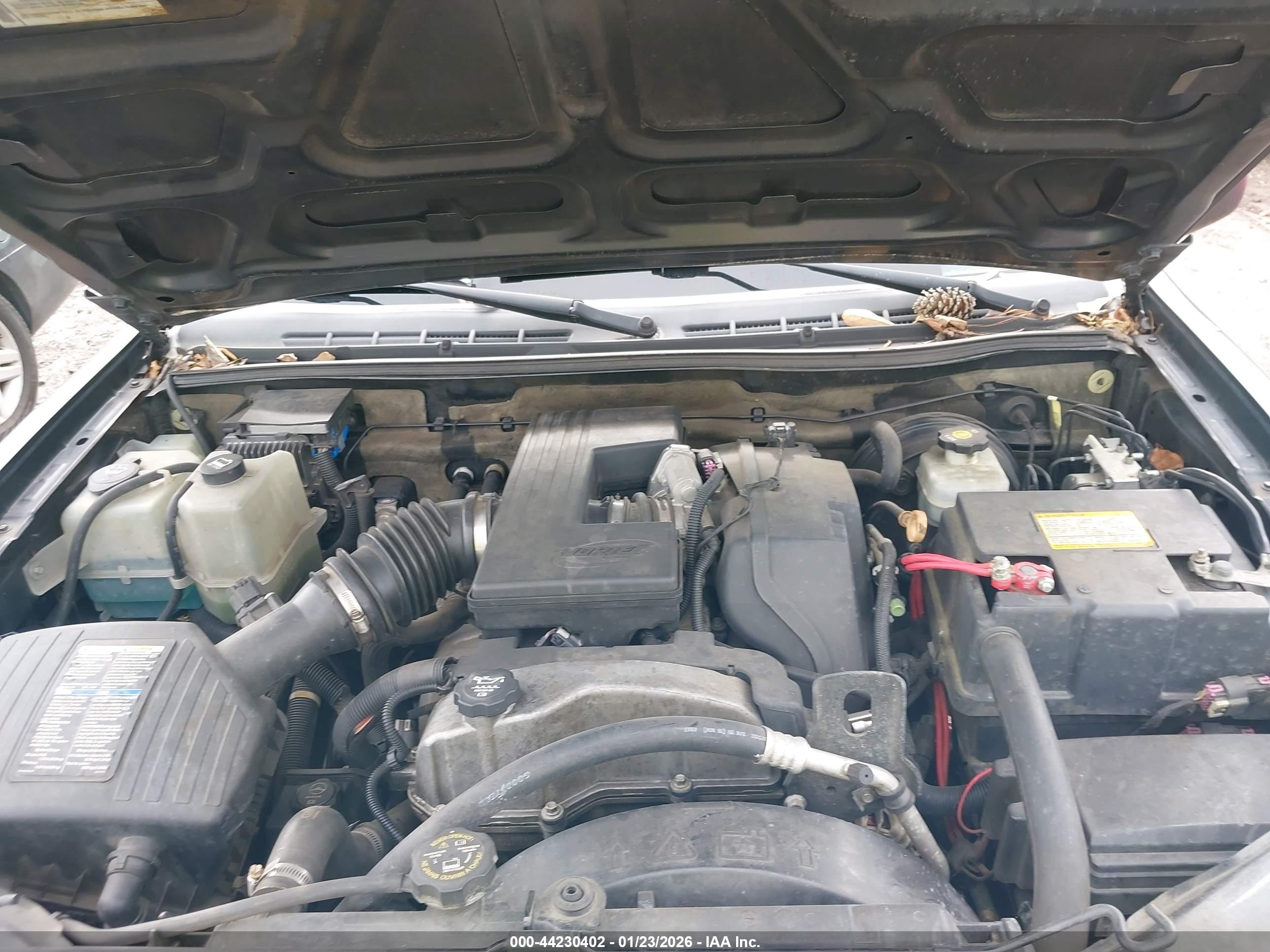 CHEVROLET COLORADO image 10