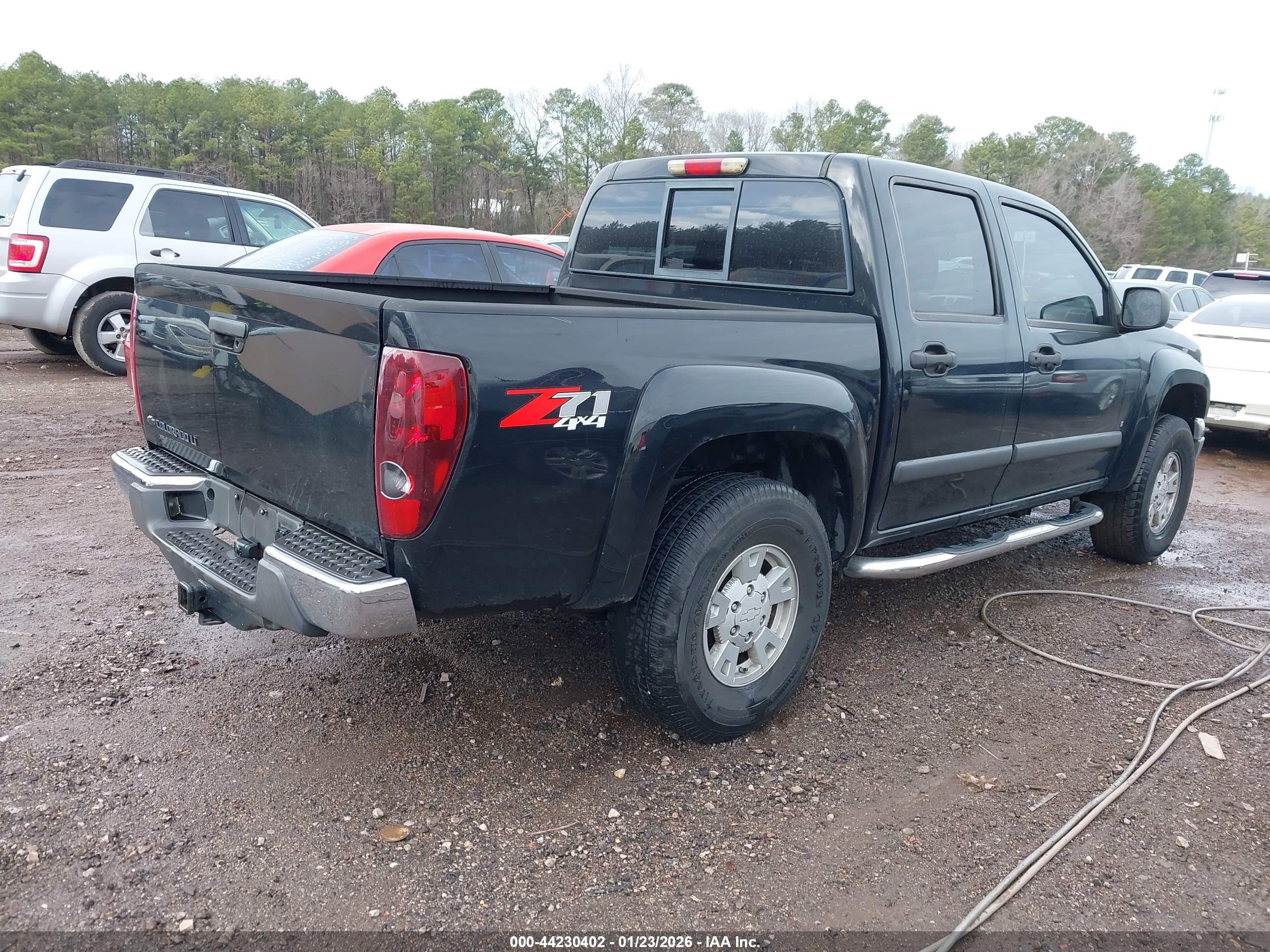 CHEVROLET COLORADO image 4
