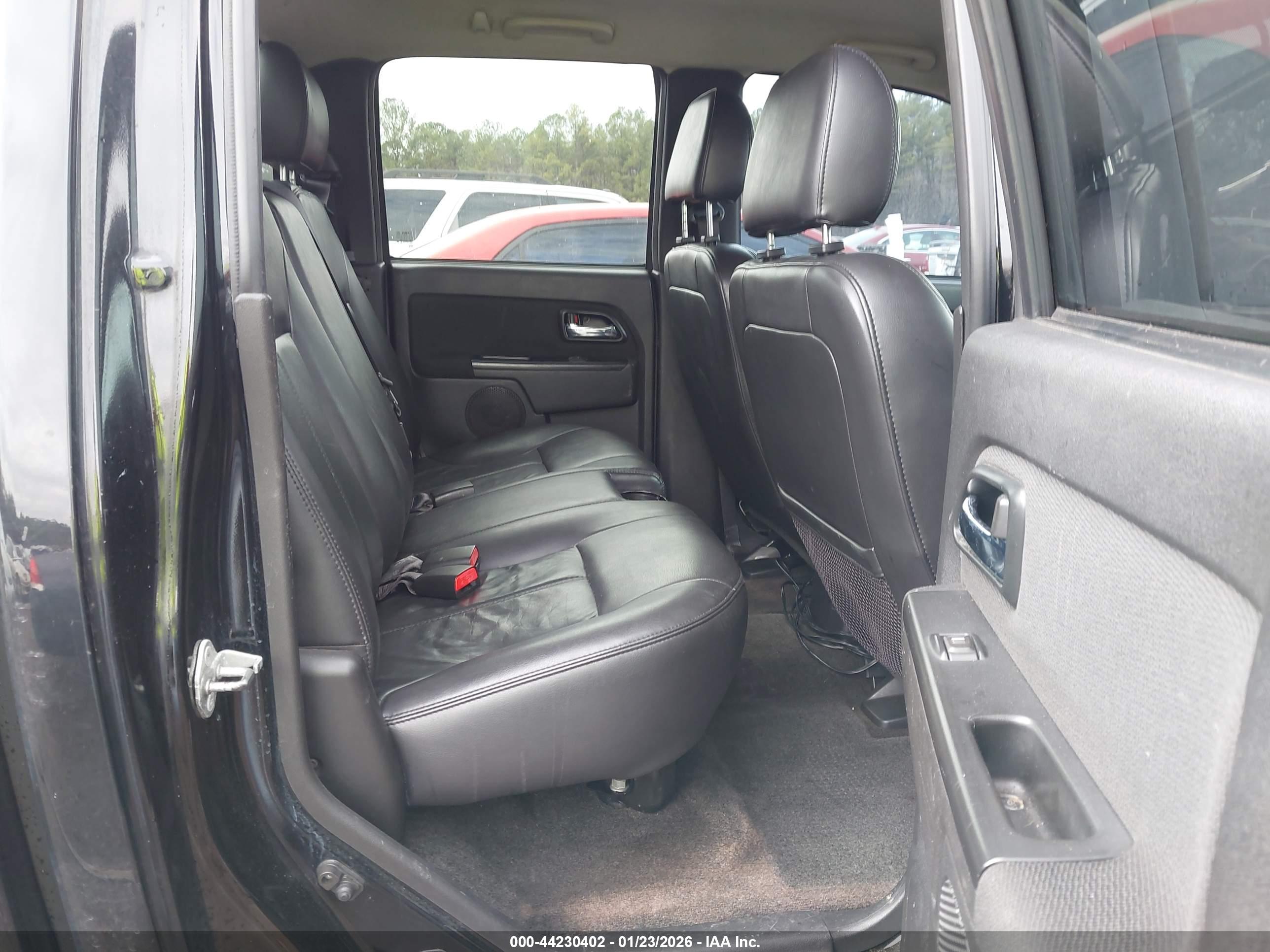 CHEVROLET COLORADO image 8