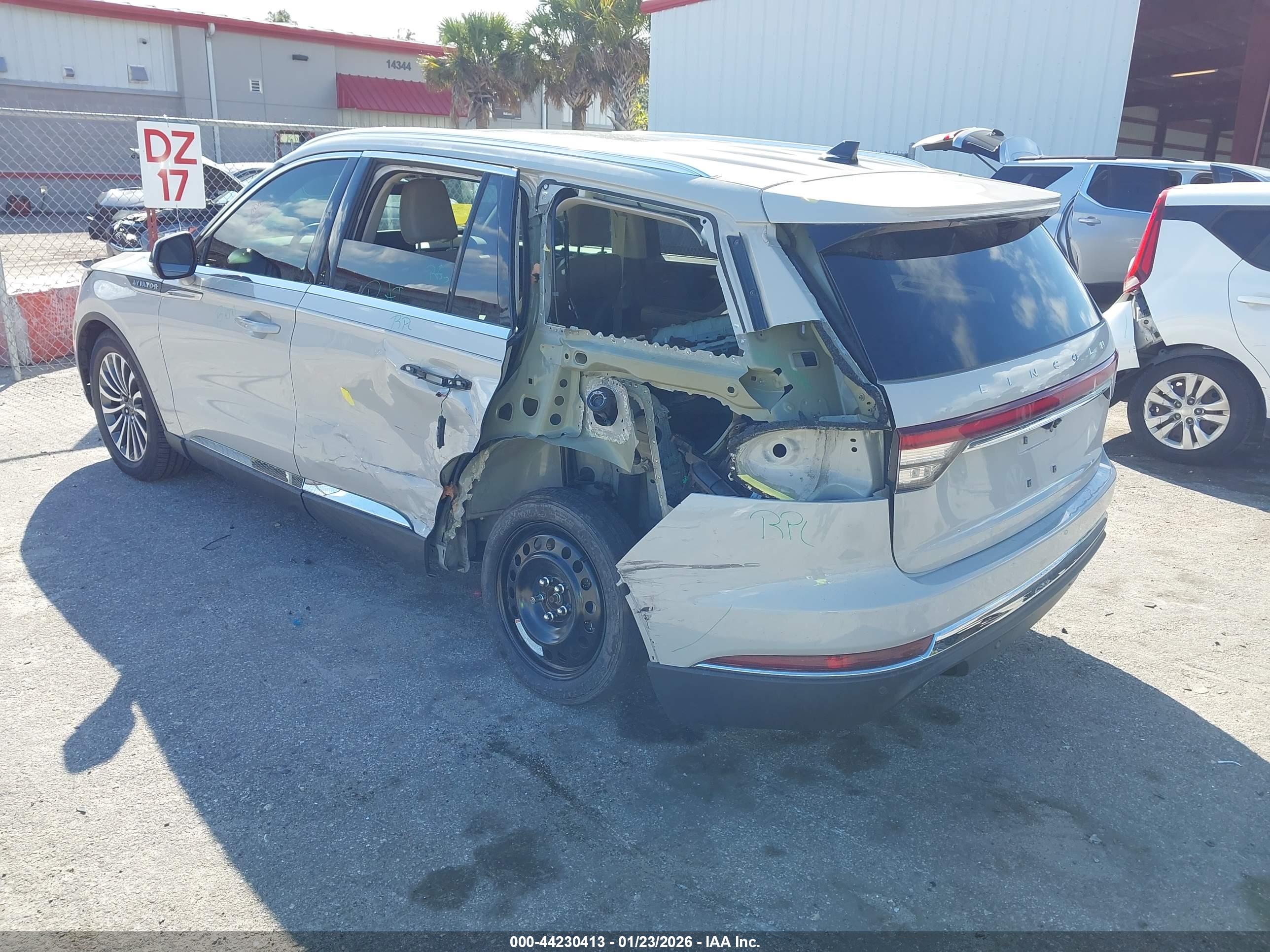 LINCOLN AVIATOR image 3