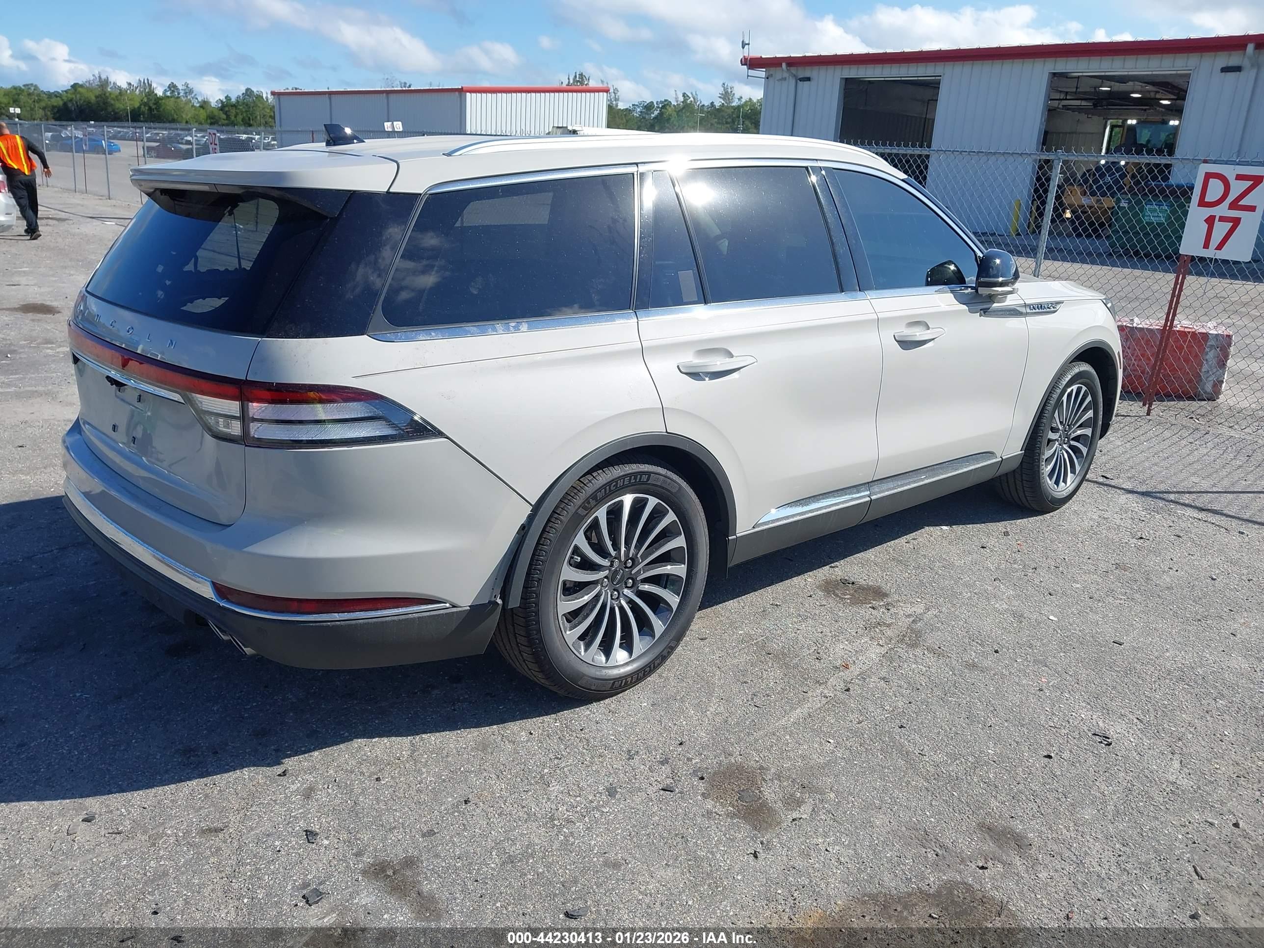 LINCOLN AVIATOR image 4