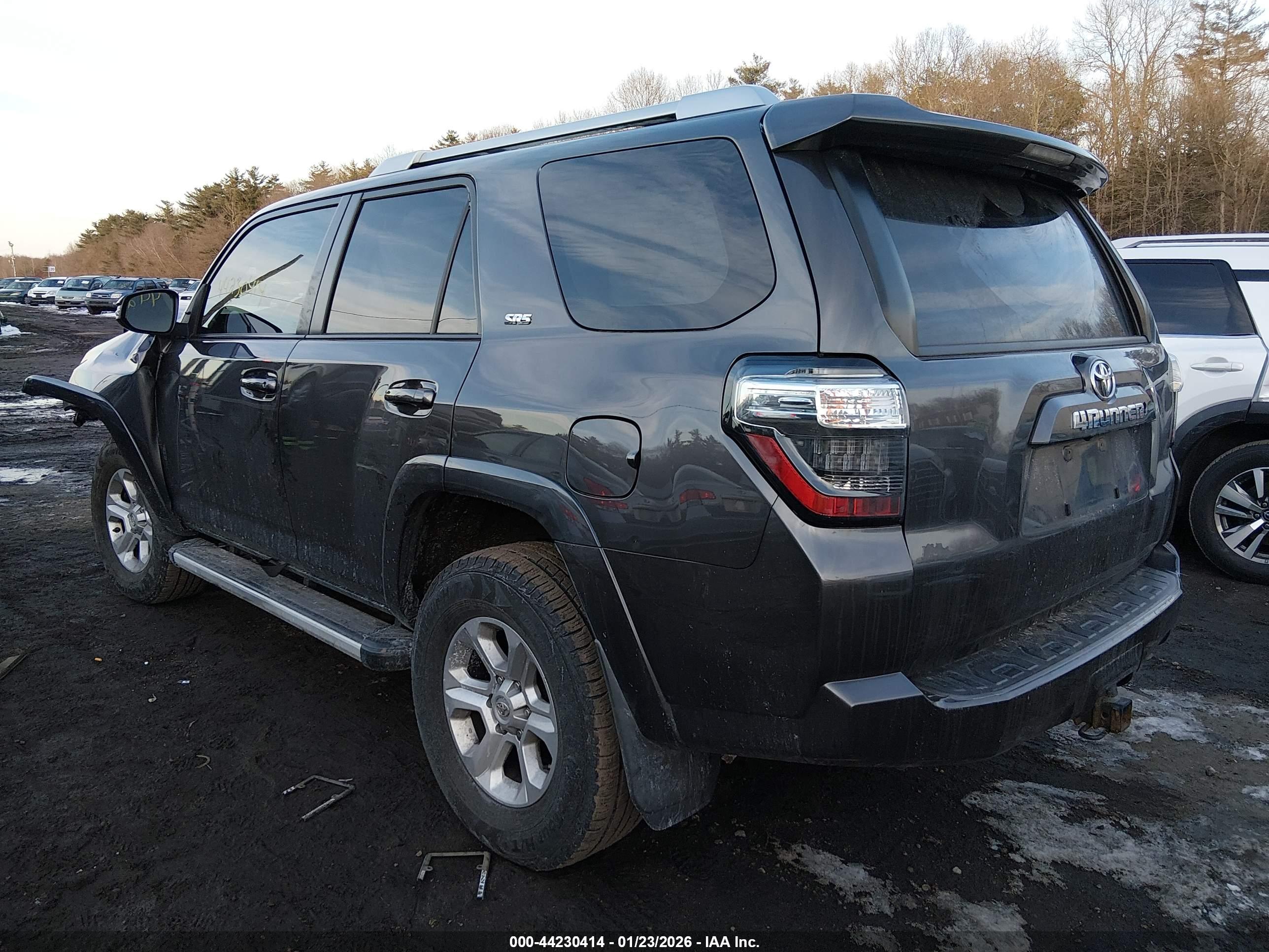 TOYOTA 4RUNNER image 3