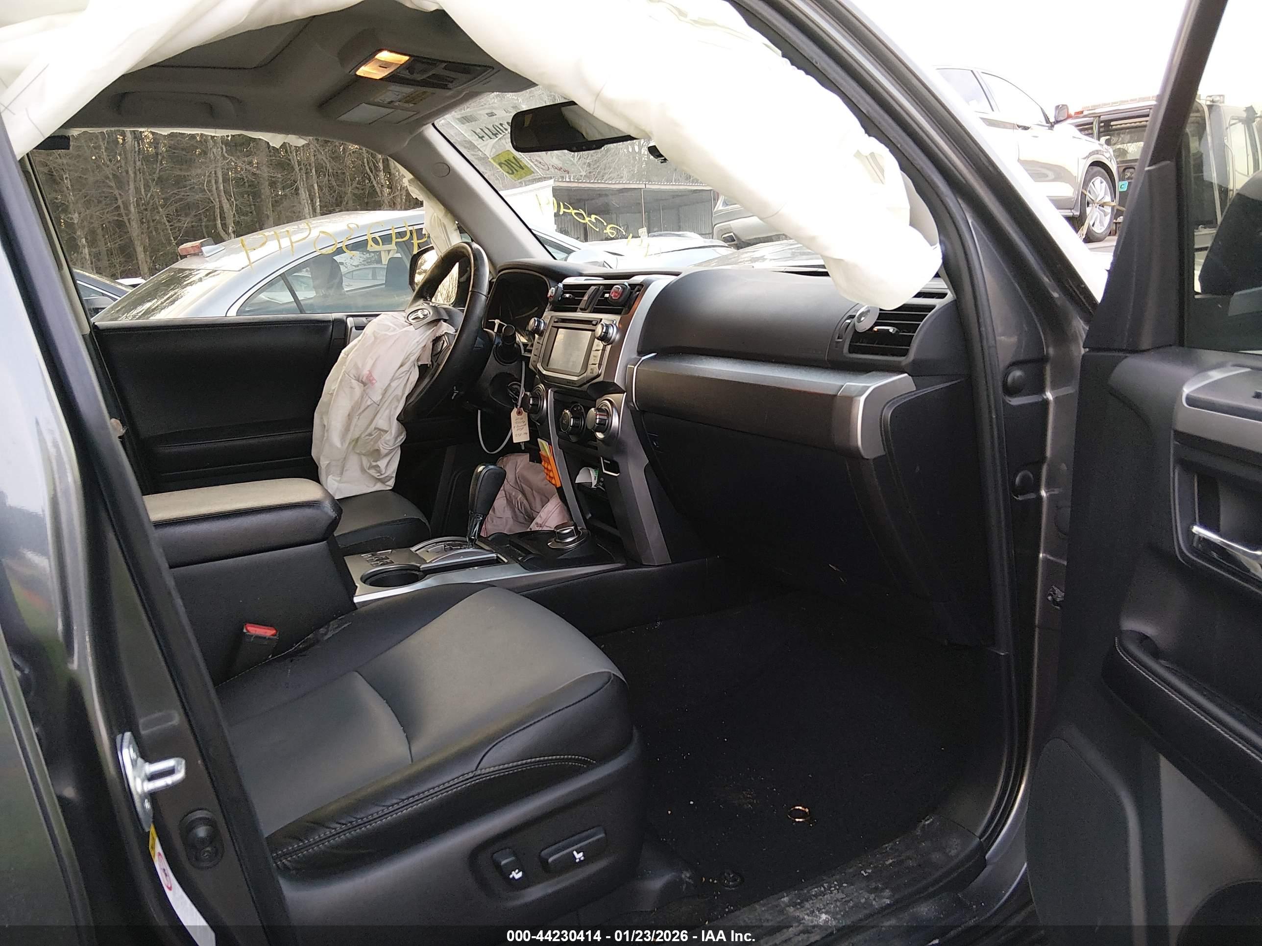 TOYOTA 4RUNNER image 5