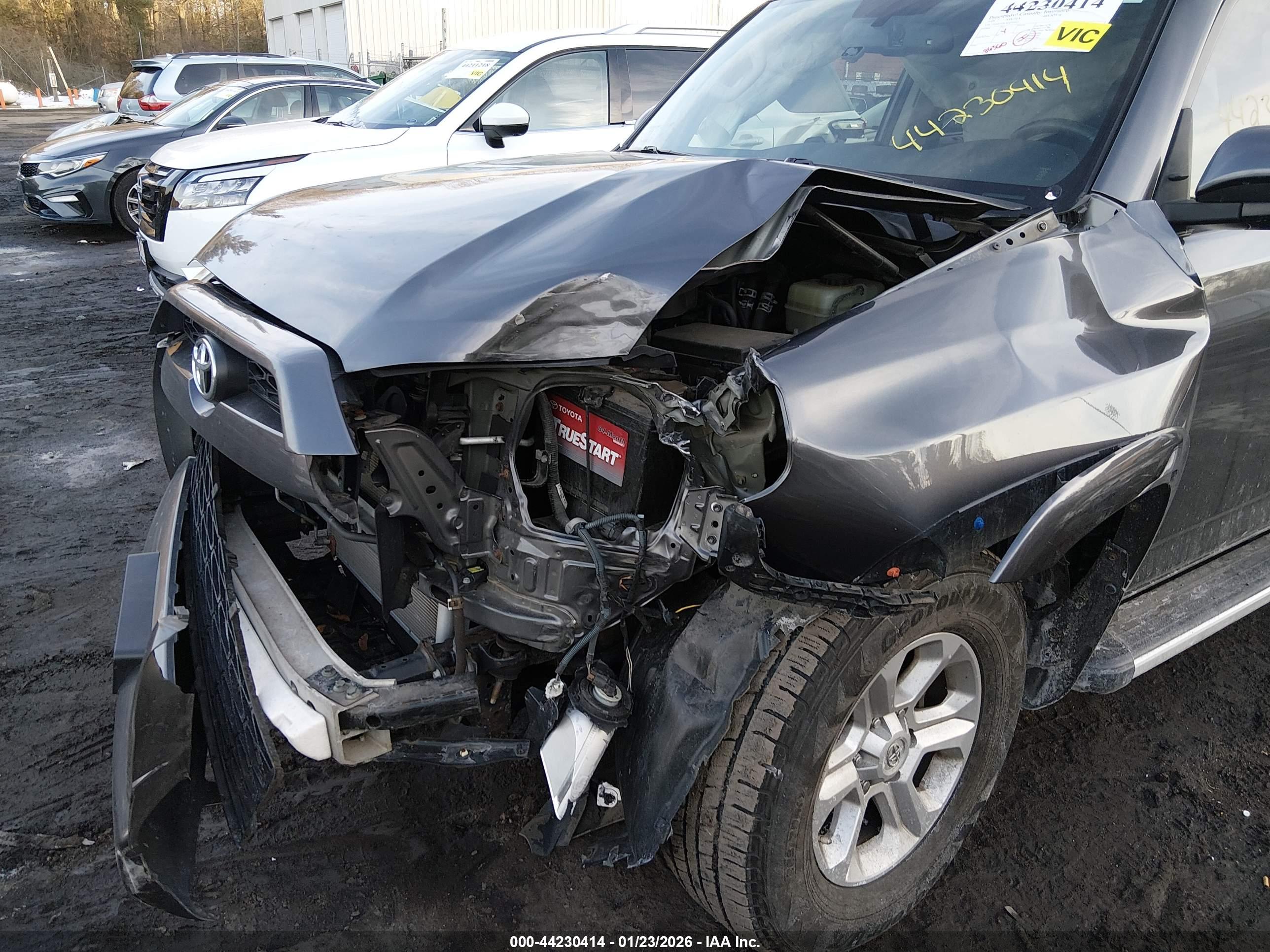 TOYOTA 4RUNNER image 6