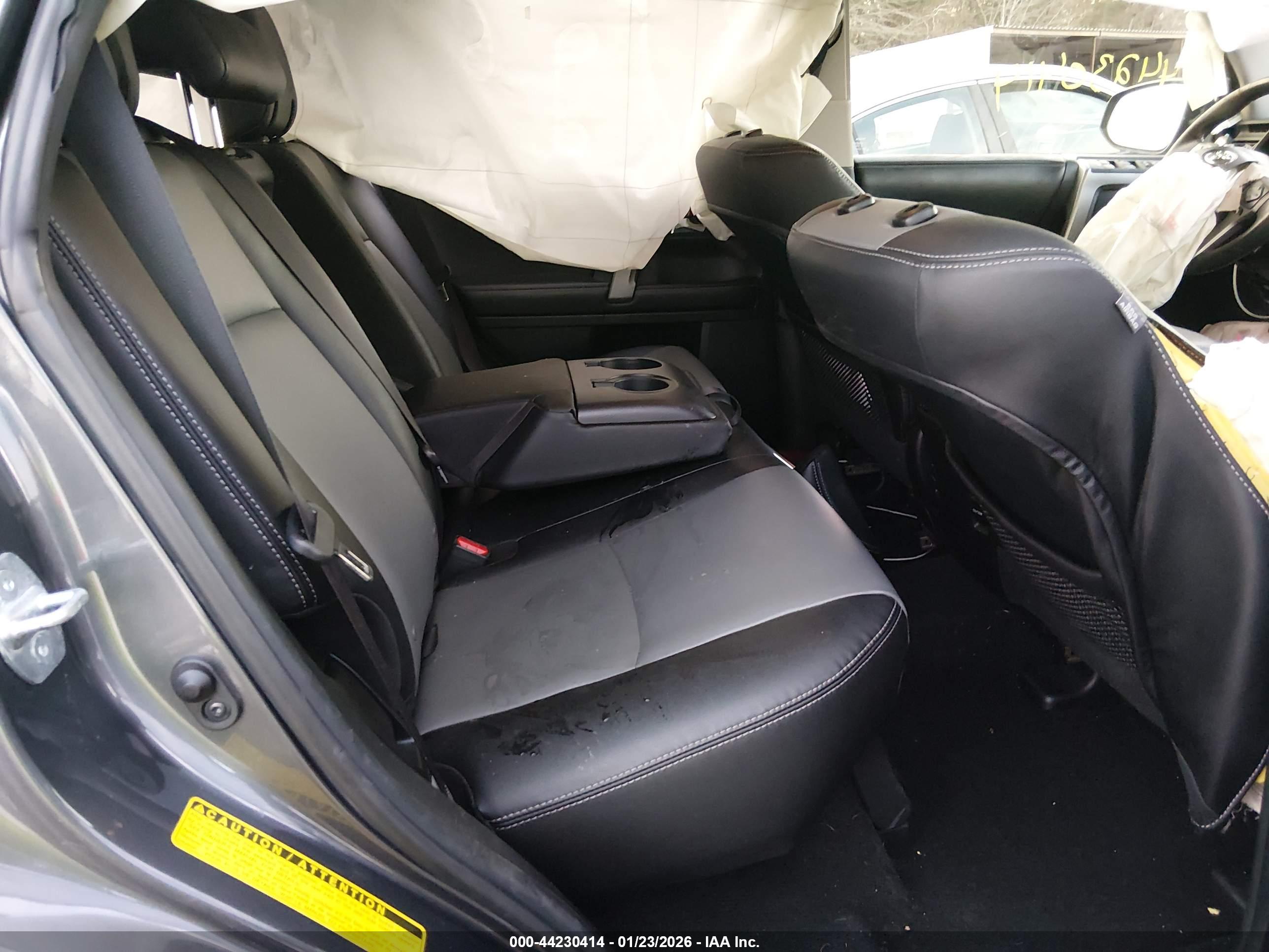 TOYOTA 4RUNNER image 8