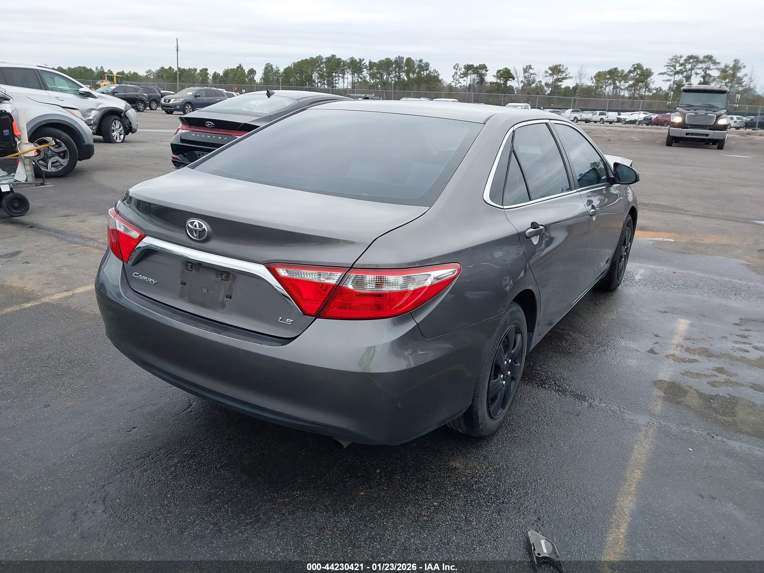 TOYOTA CAMRY image 4