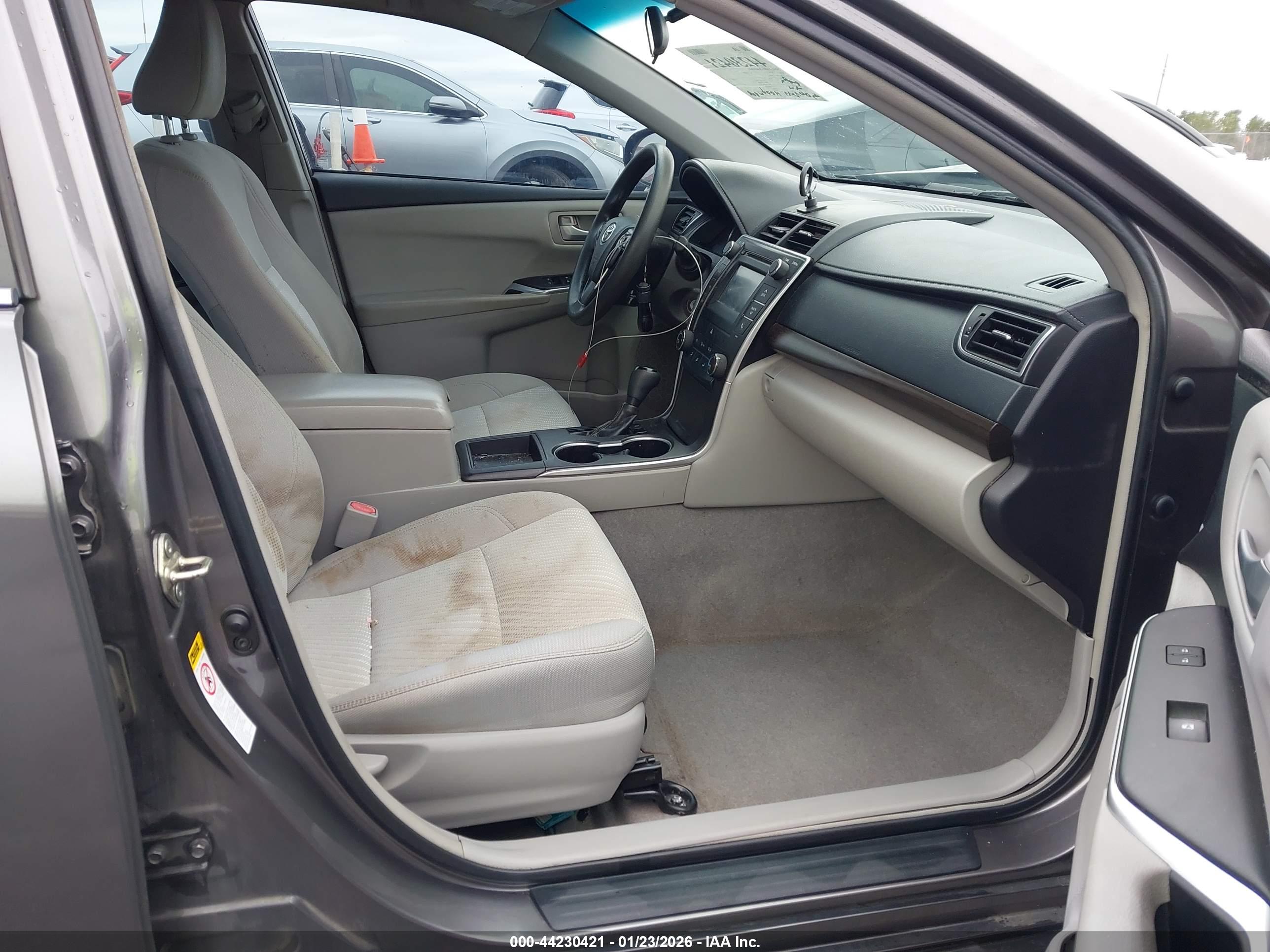 TOYOTA CAMRY image 5