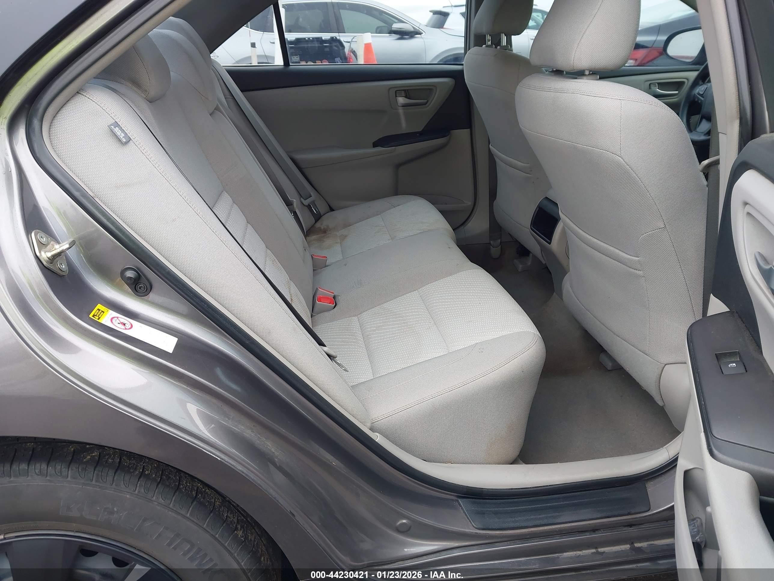 TOYOTA CAMRY image 8