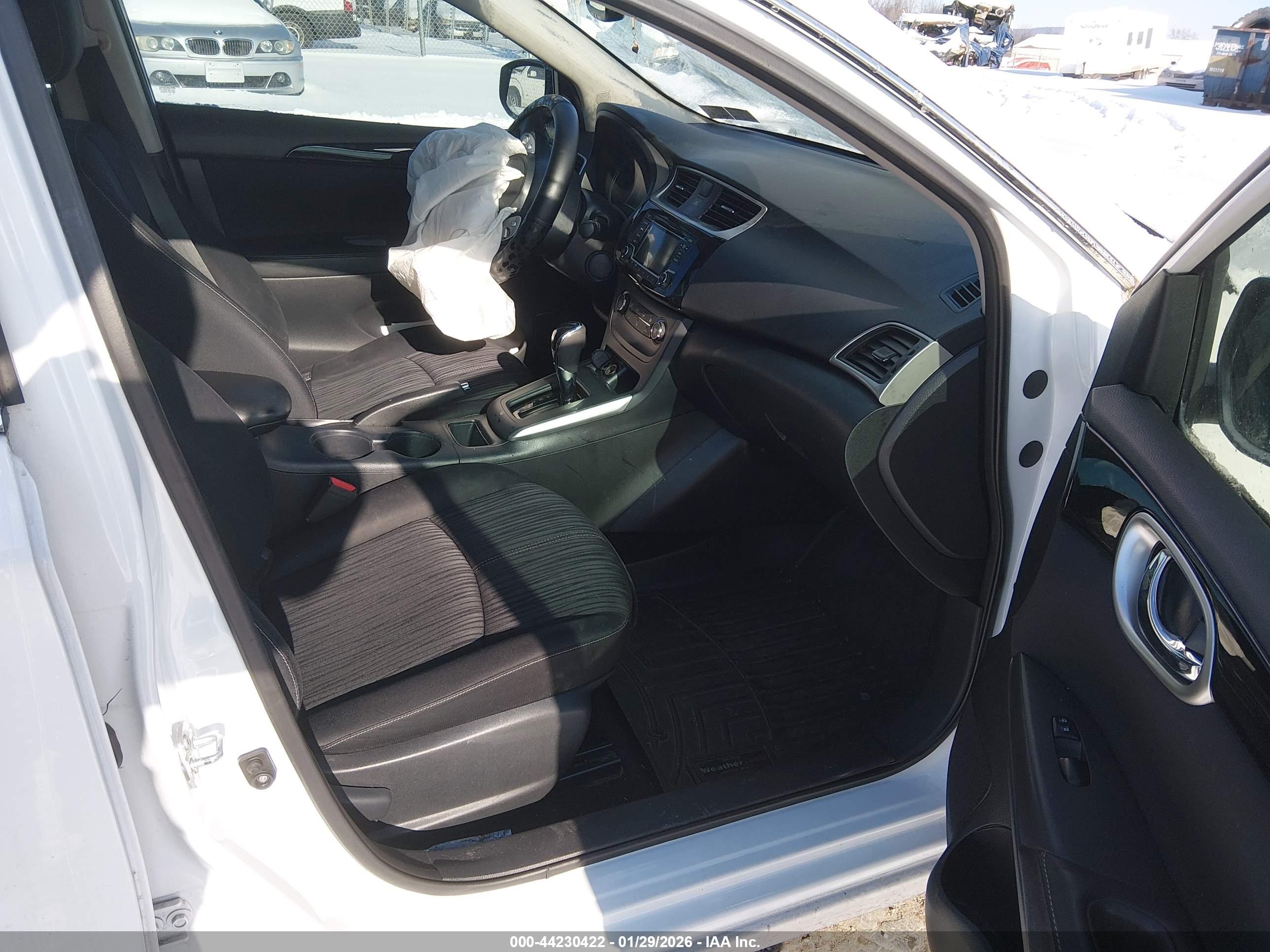 NISSAN SENTRA image 5