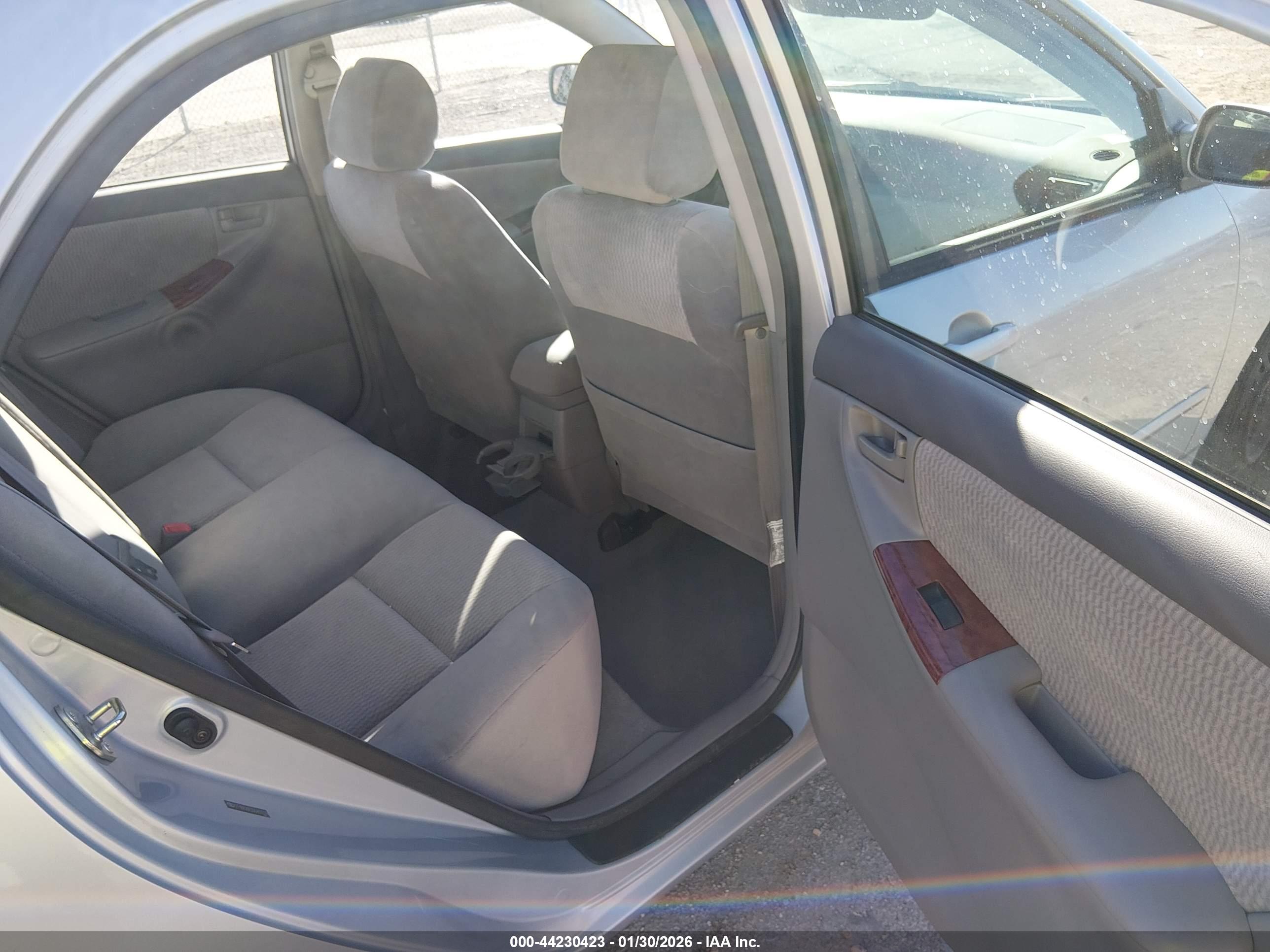 TOYOTA COROLLA image 8