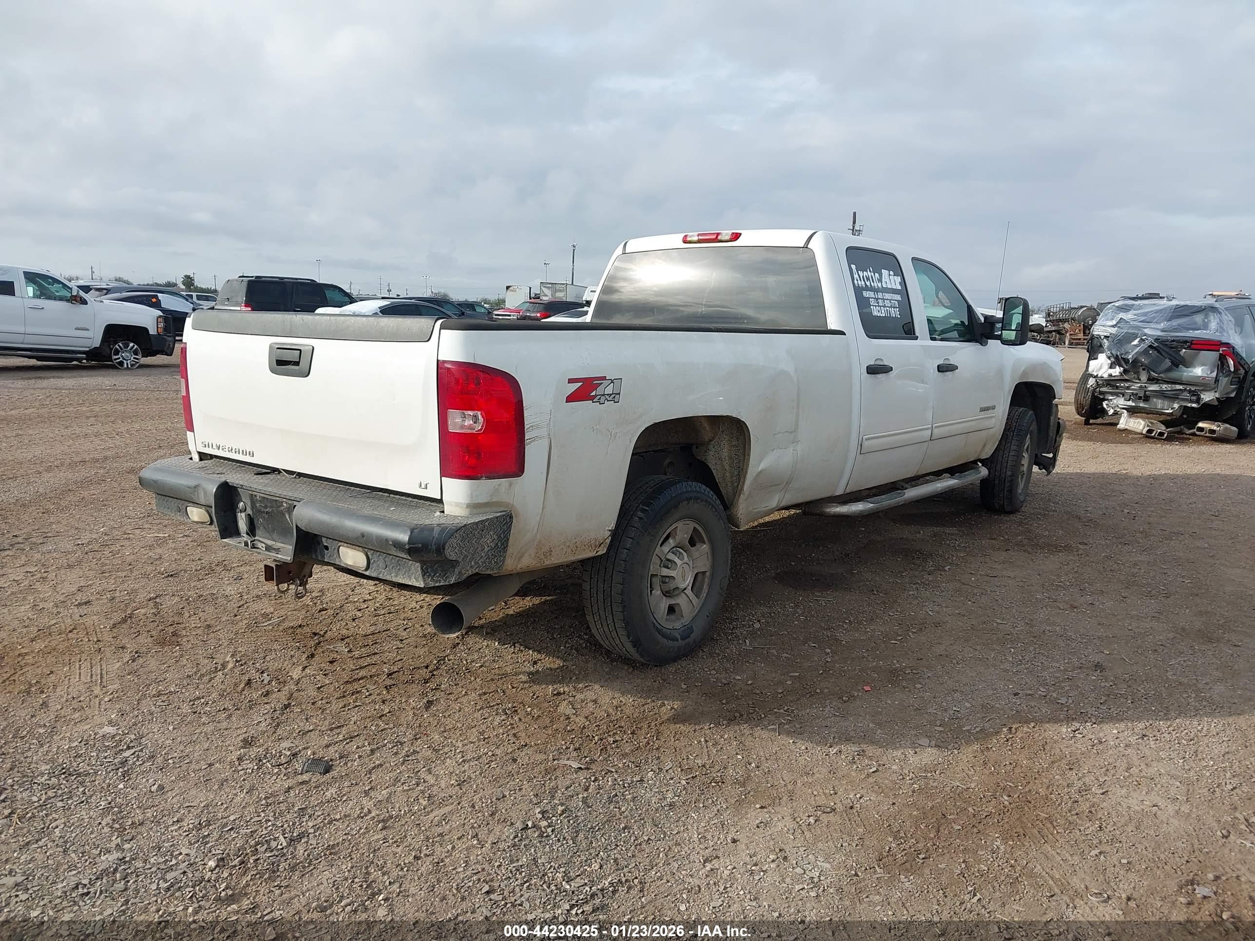 CHEVROLET SILVERADO image 4