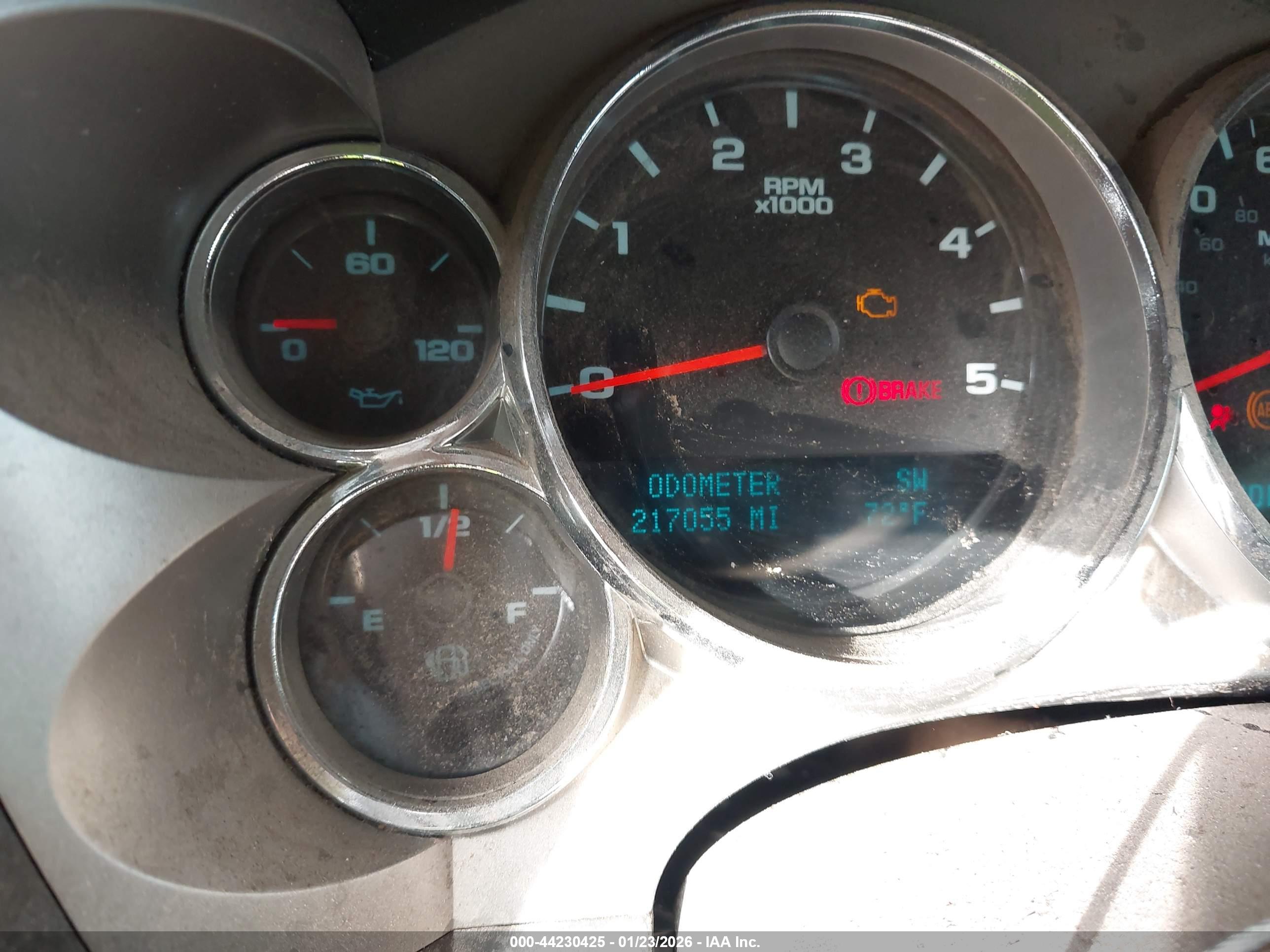 CHEVROLET SILVERADO image 7