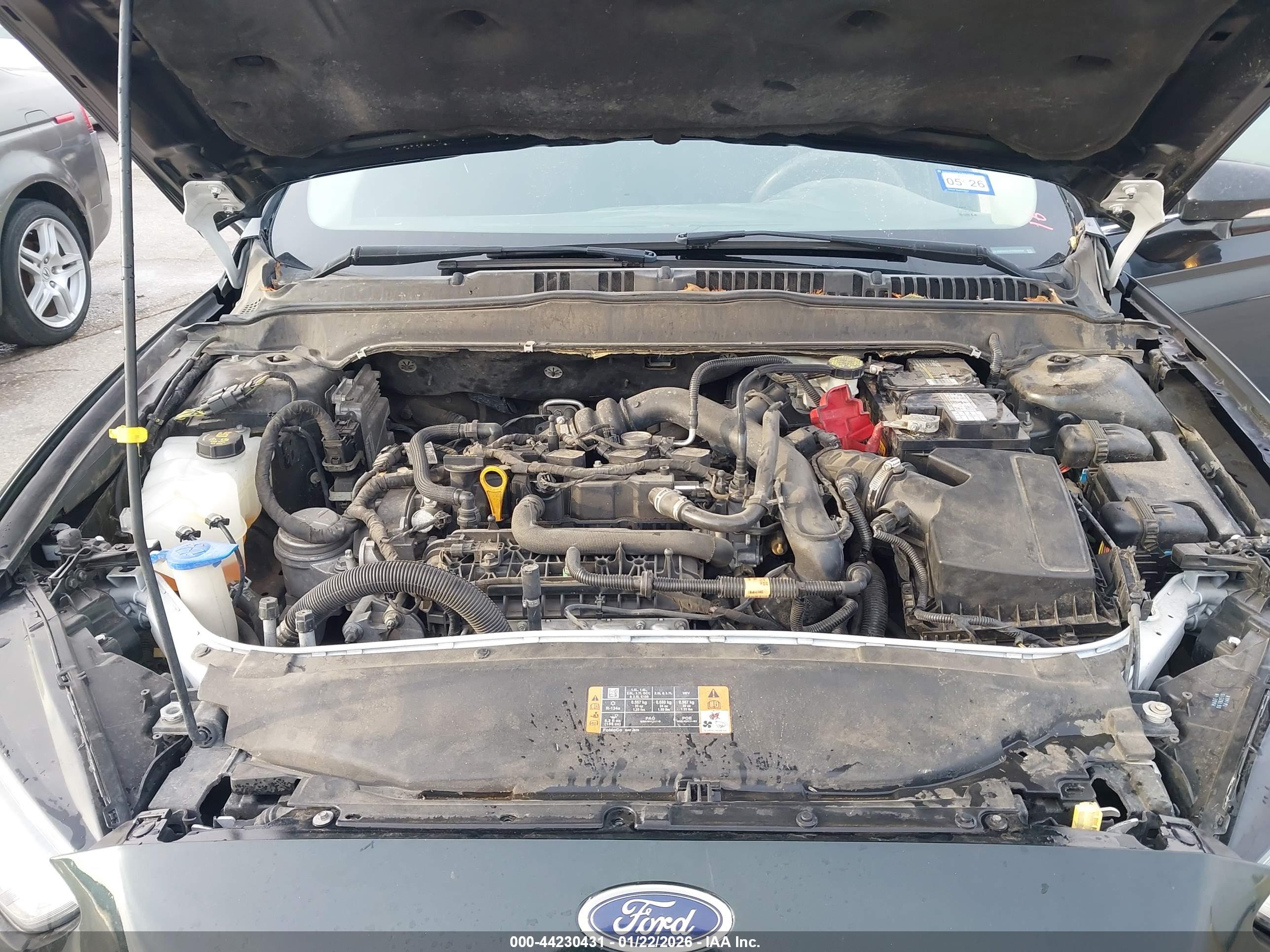 FORD FUSION image 10