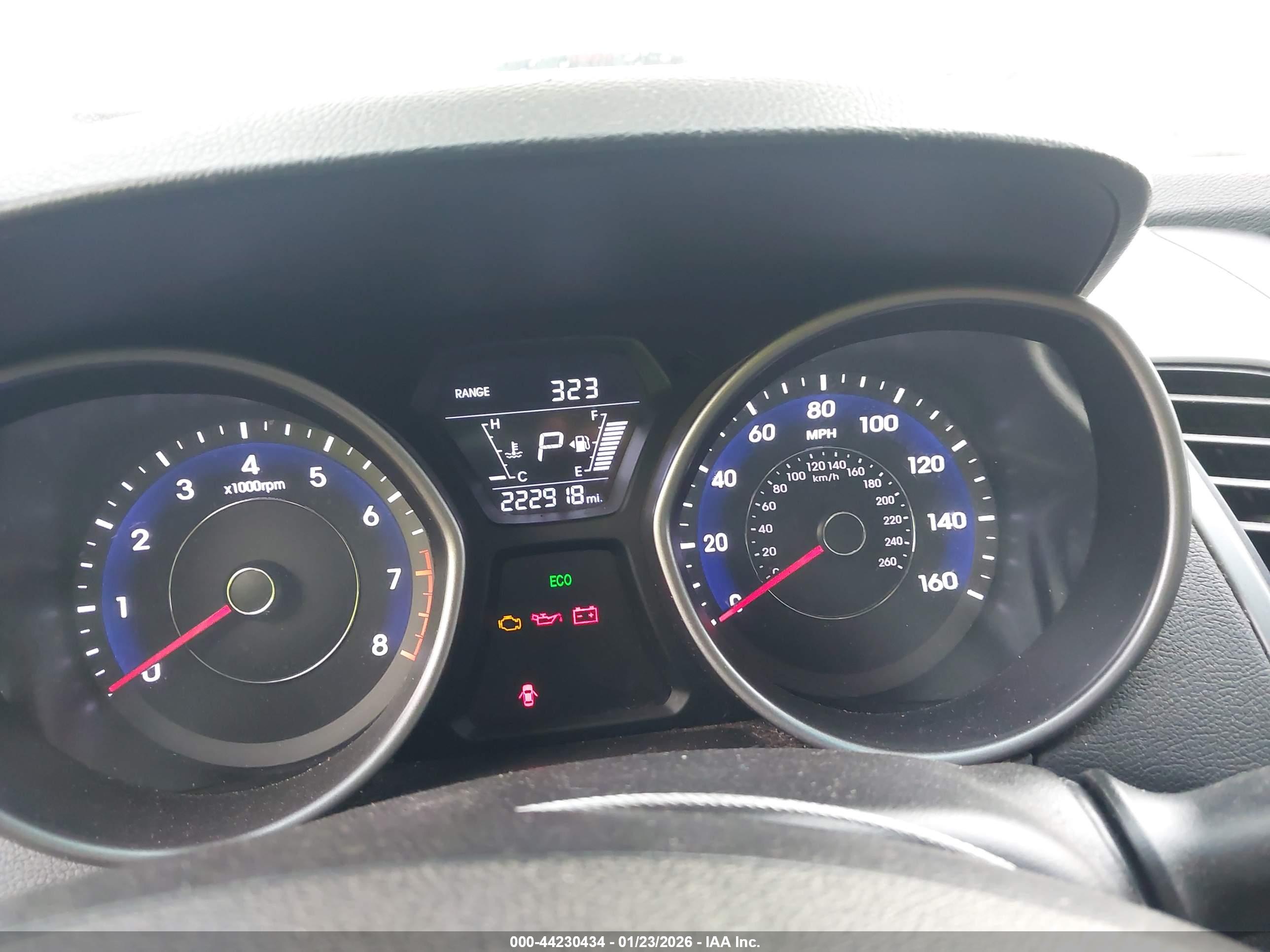 HYUNDAI ELANTRA image 7