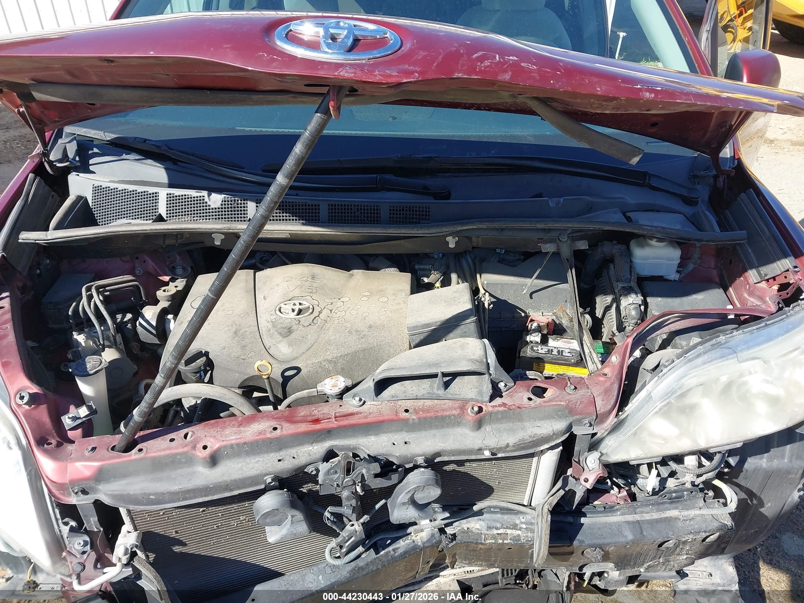 TOYOTA SIENNA image 10