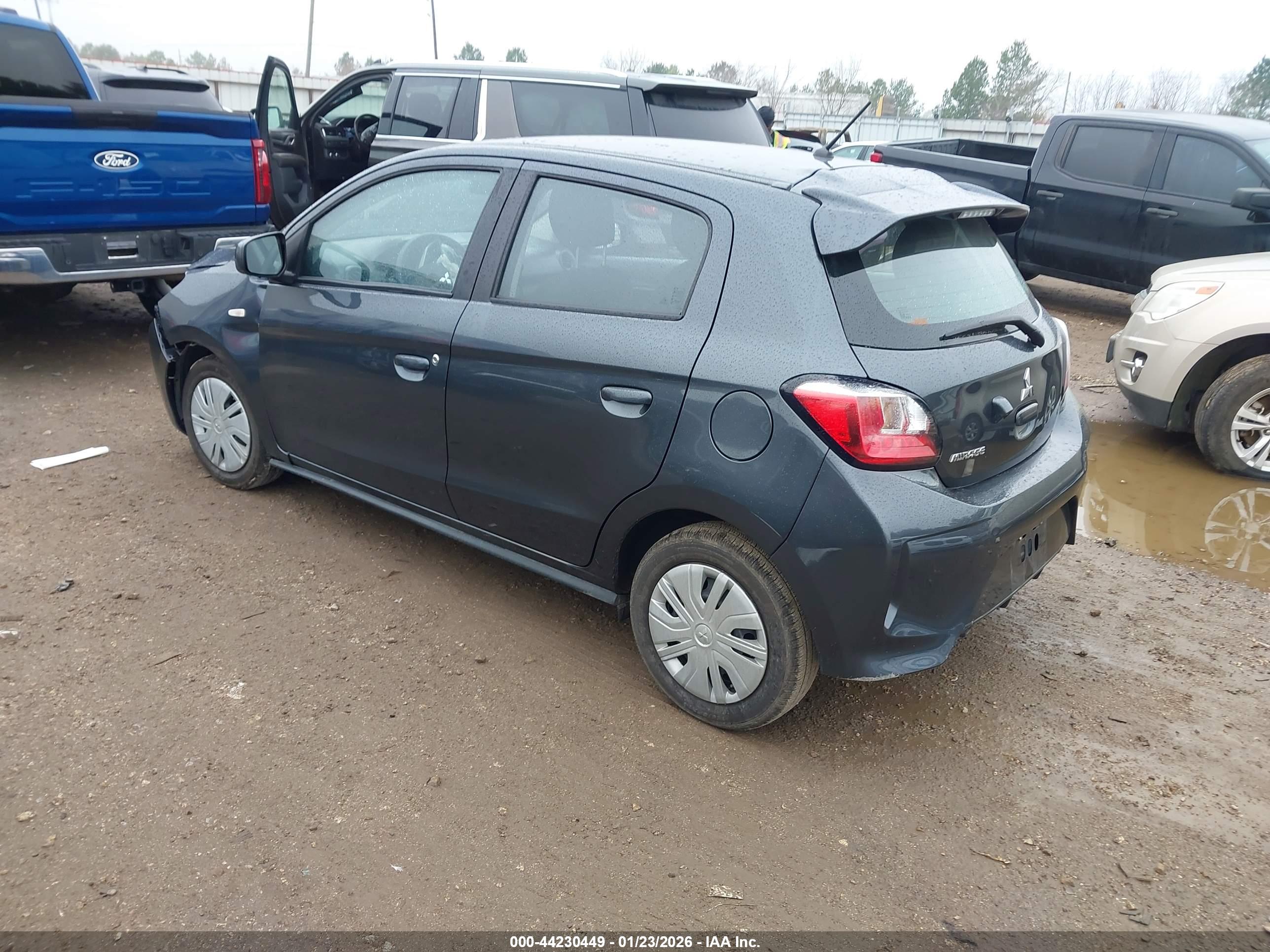 MITSUBISHI MIRAGE image 3