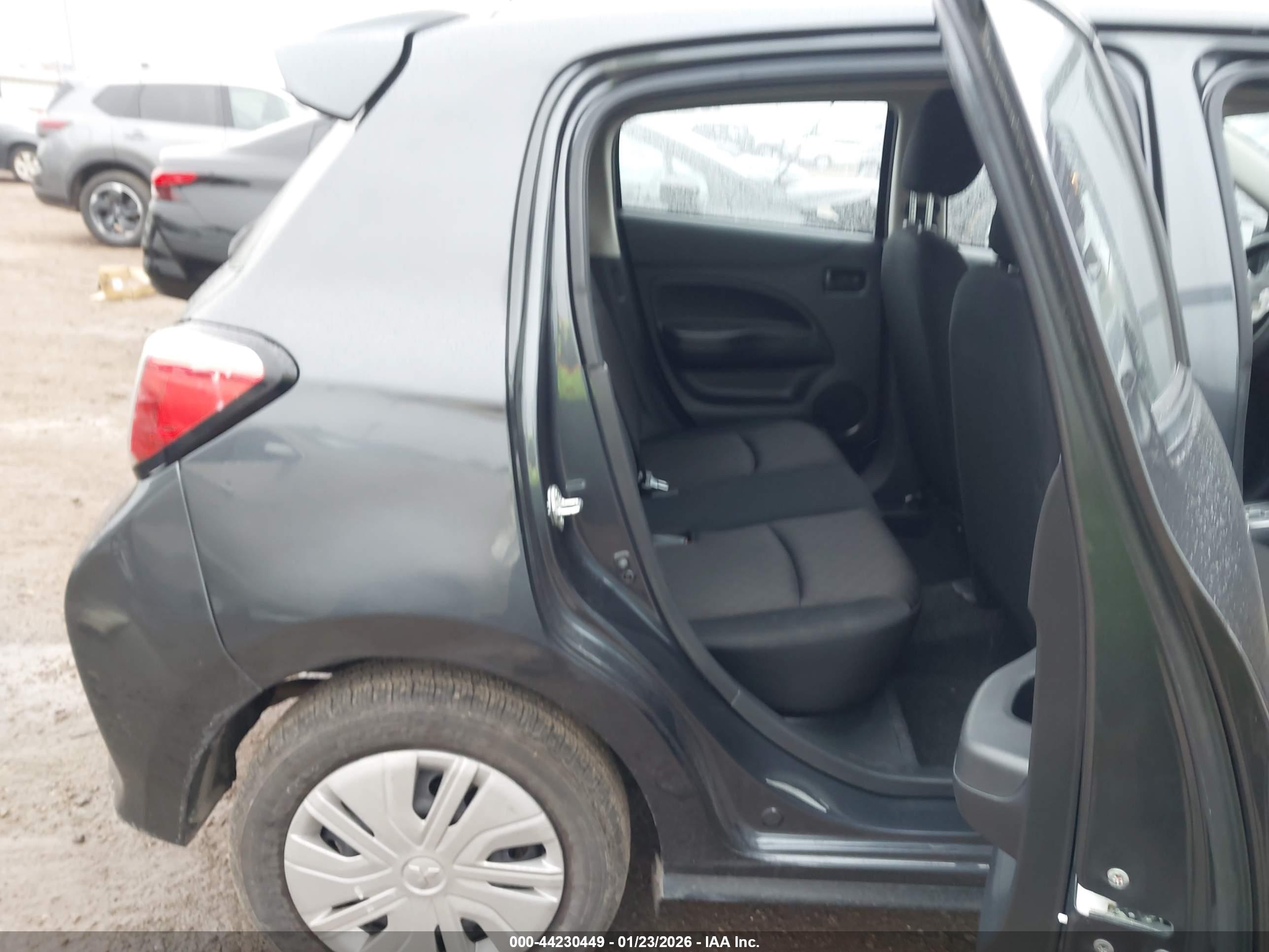 MITSUBISHI MIRAGE image 8
