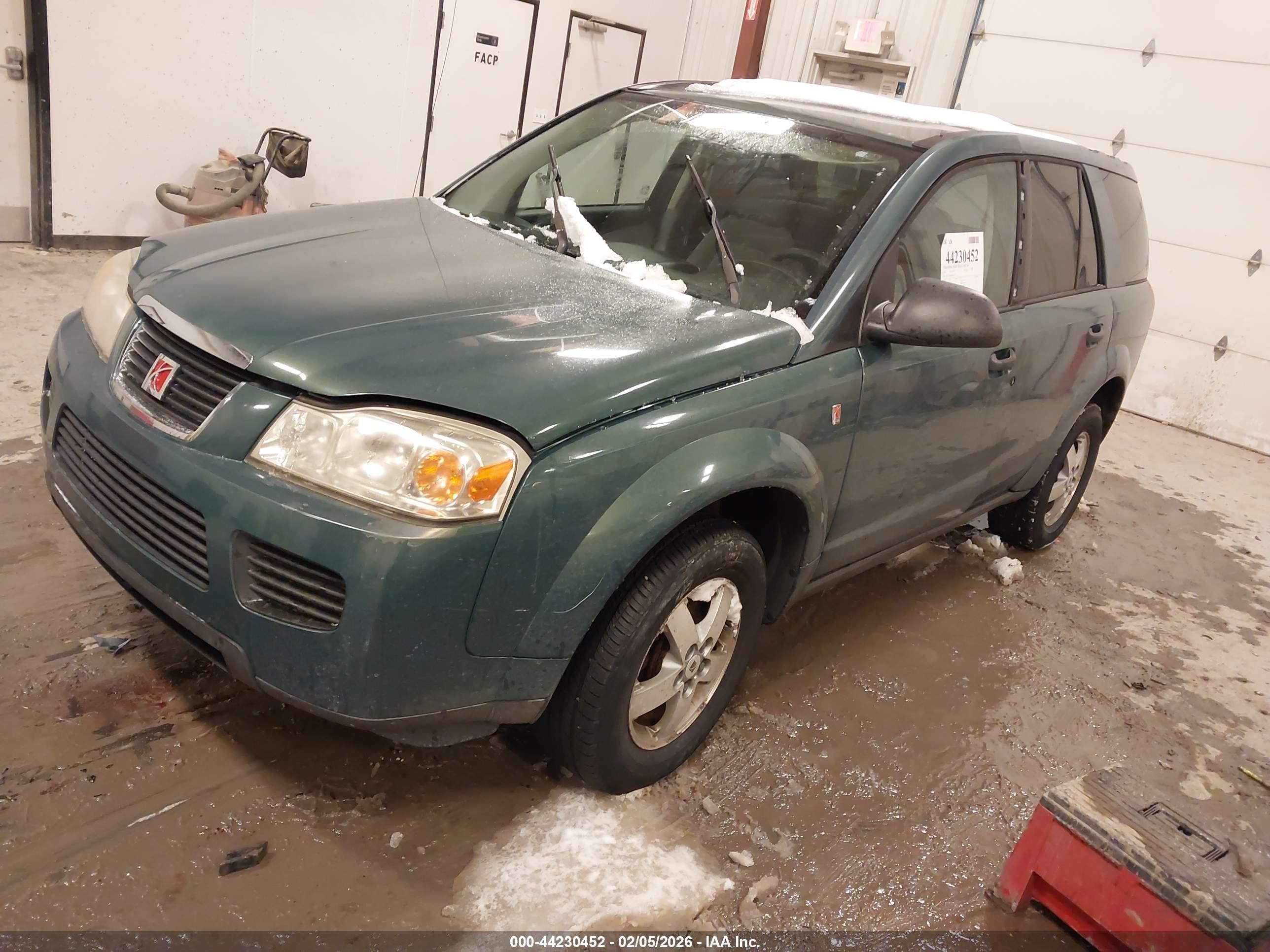 SATURN VUE image 2