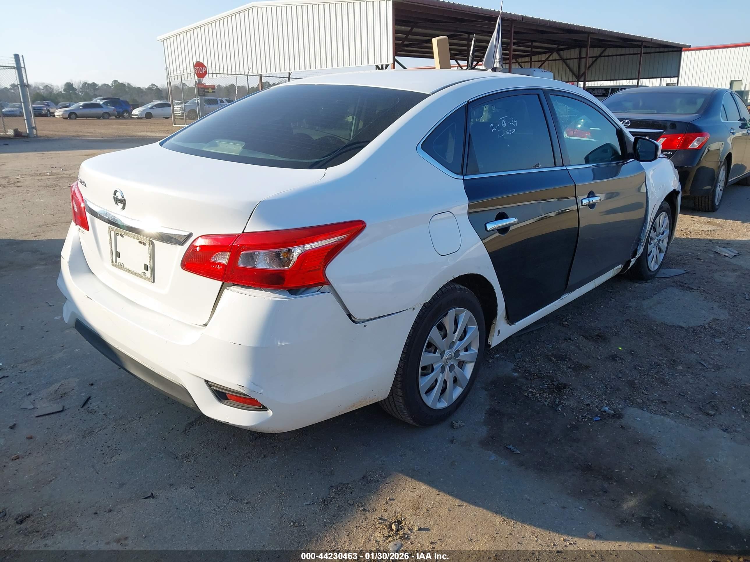 NISSAN SENTRA image 4
