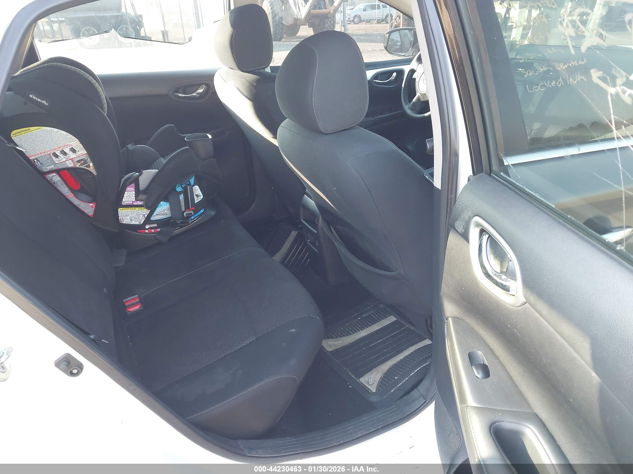 NISSAN SENTRA image 8