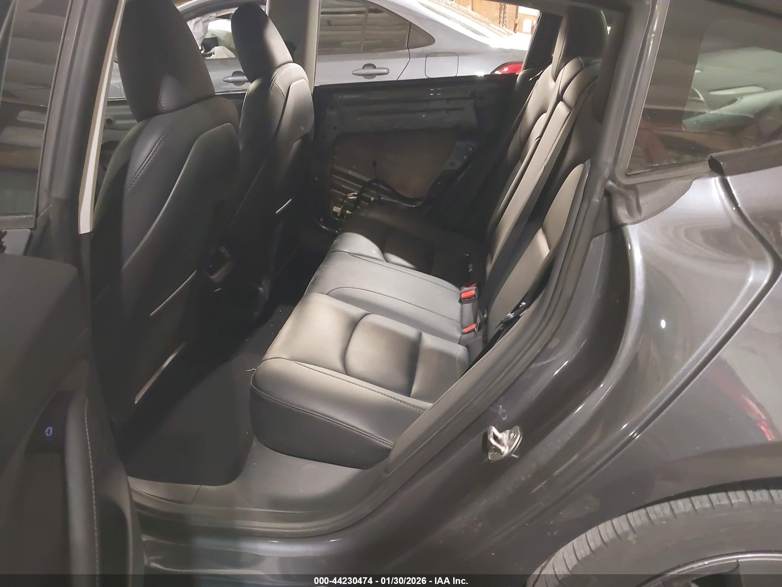 TESLA MODEL image 8