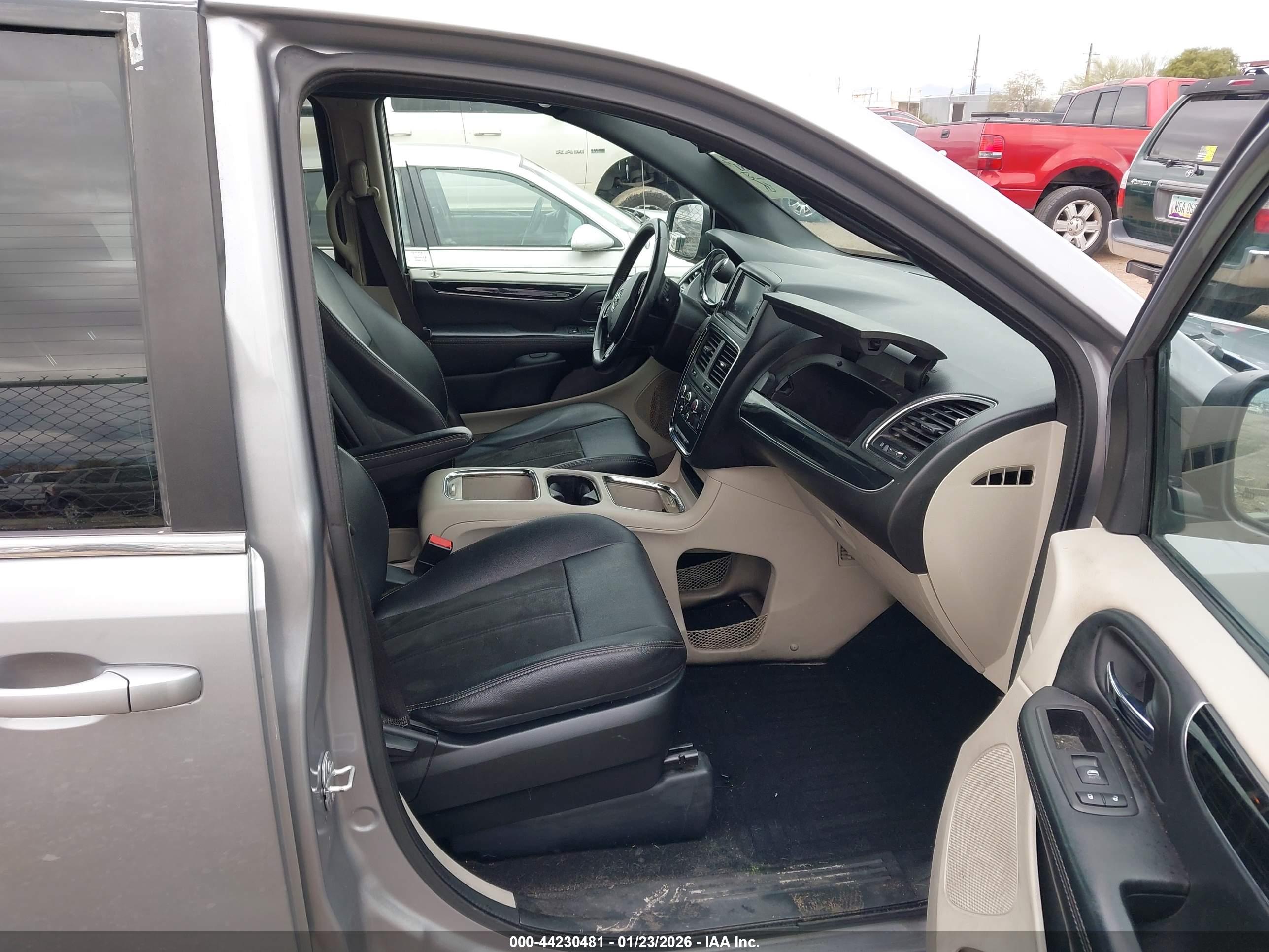 DODGE GRAND image 5