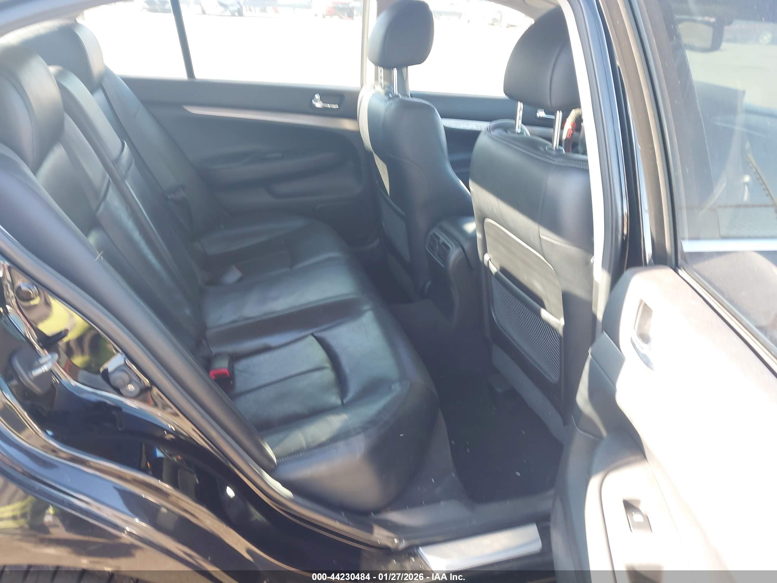 INFINITI G37 image 8