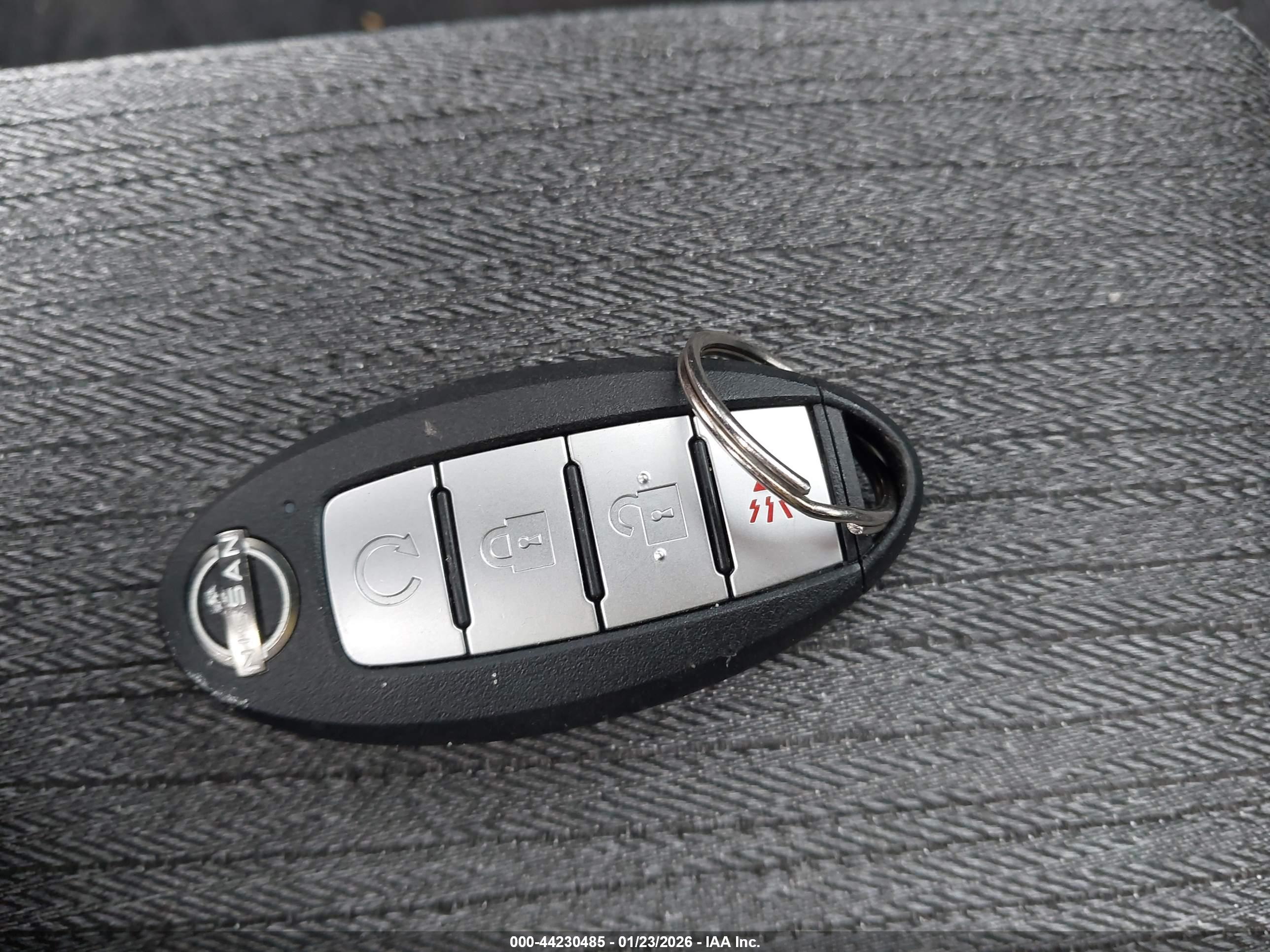 NISSAN ROGUE image 11