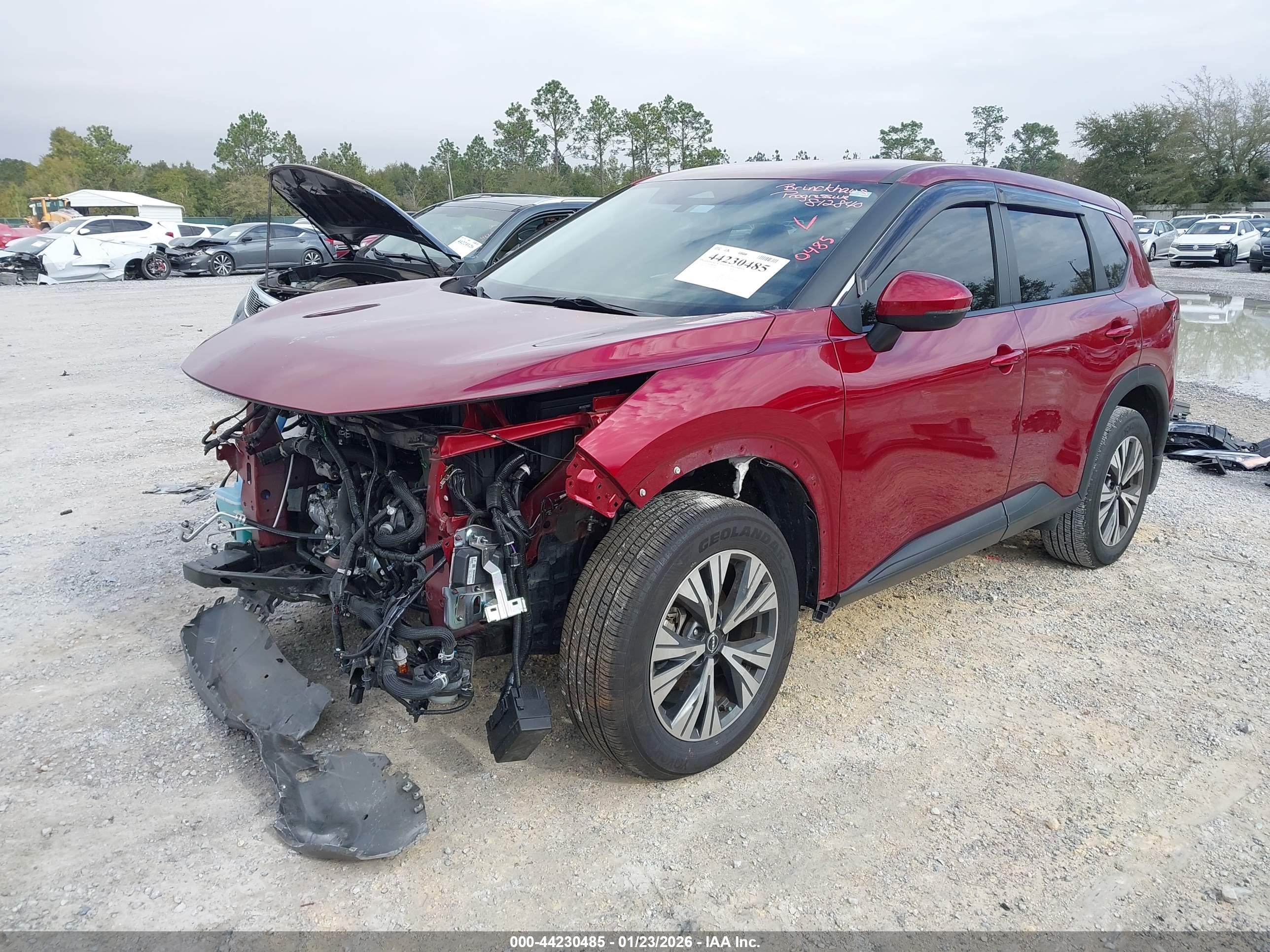 NISSAN ROGUE image 2