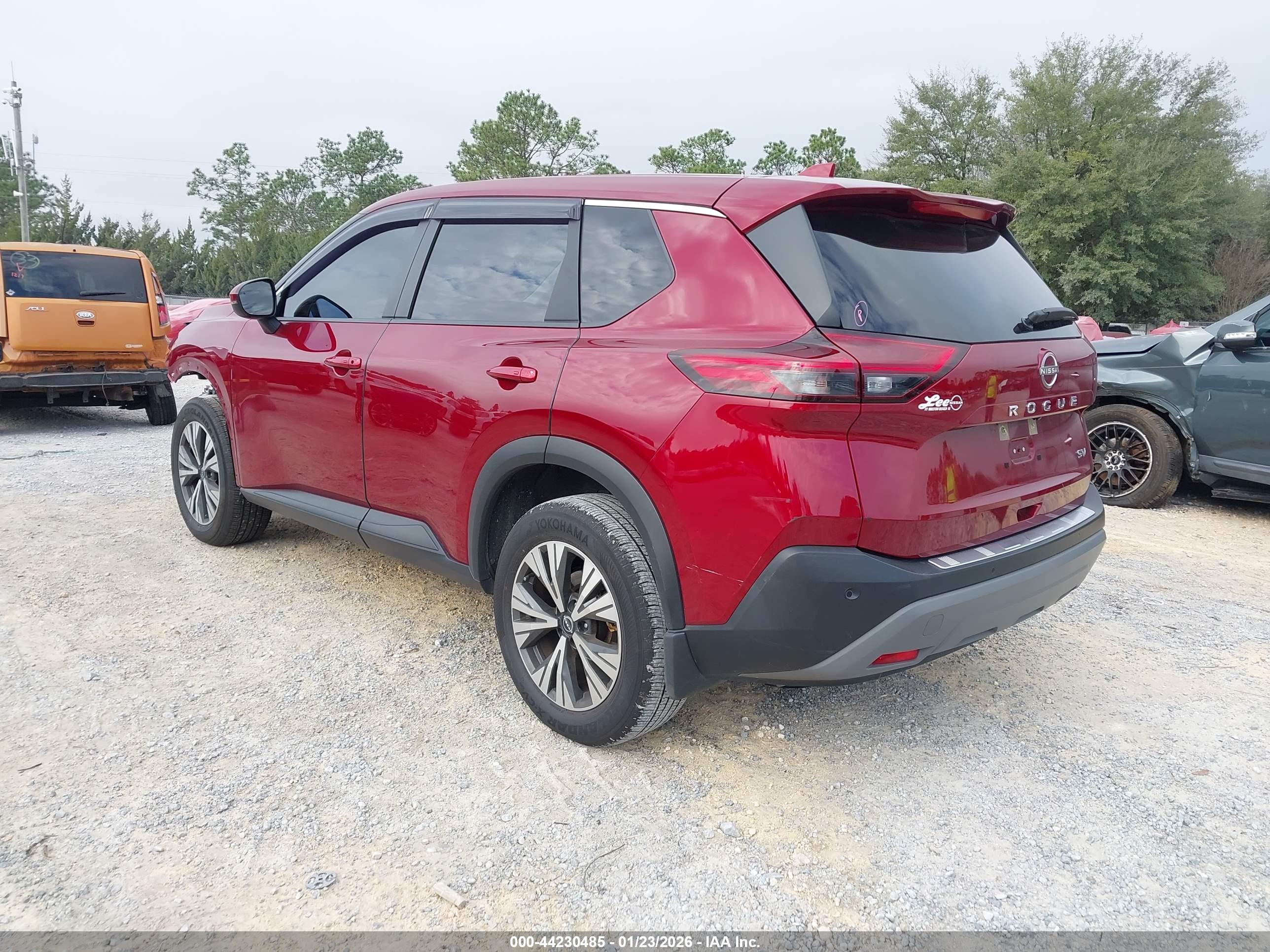 NISSAN ROGUE image 3